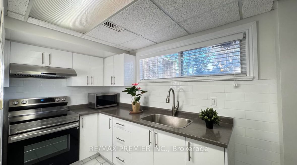 3551 Burningelm Crescent, Mississauga, On L4y 3l2