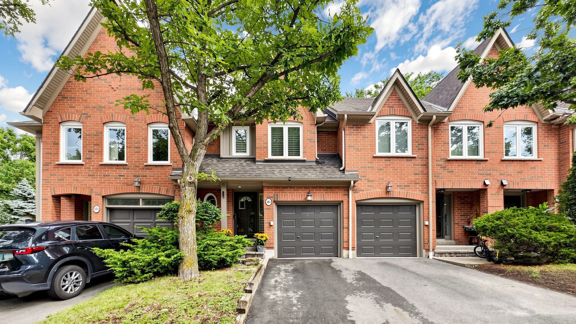 1084 Queen Street W 18b, Mississauga, On L5h 4k4