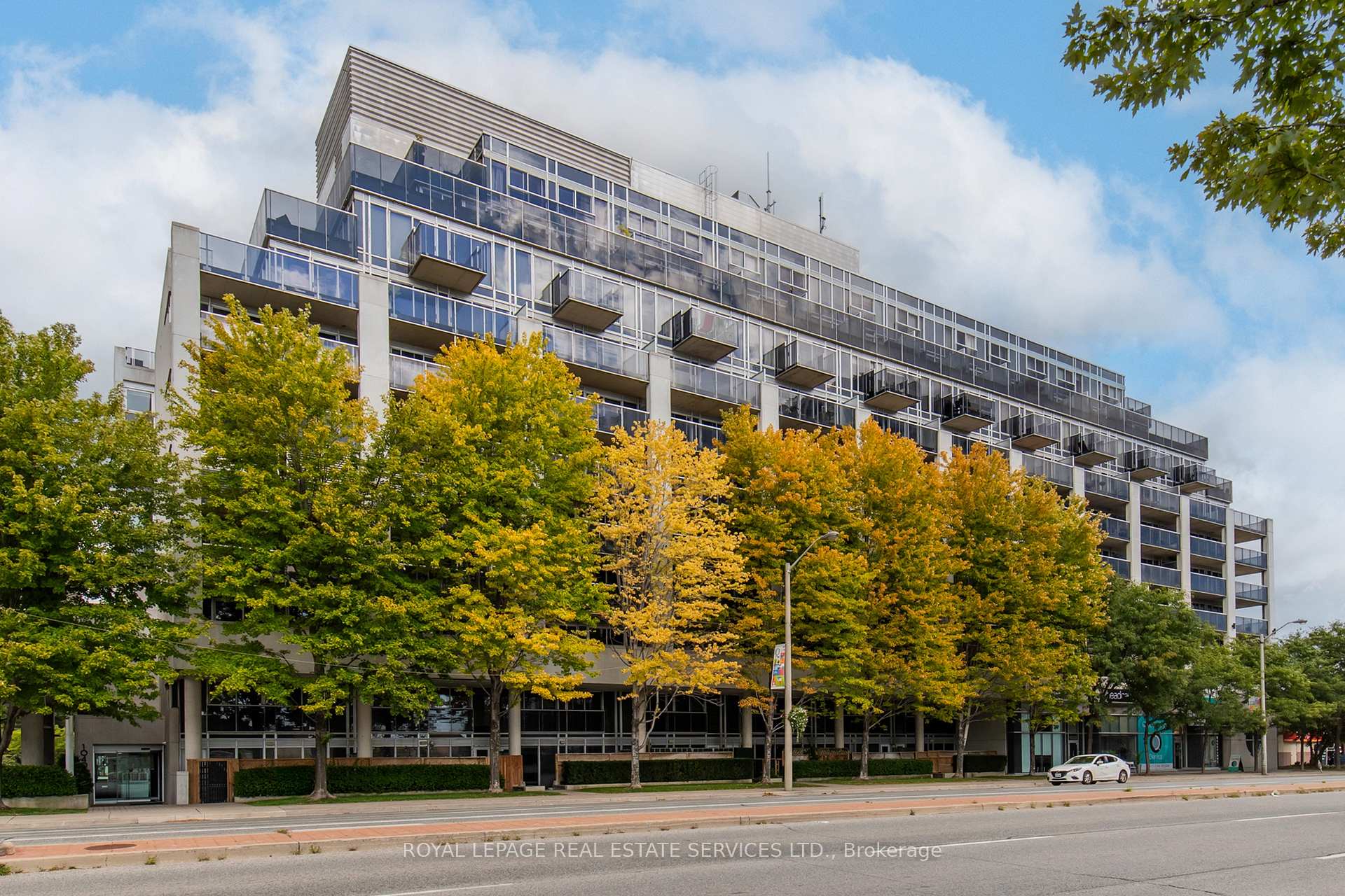 1040 The Queensway 215, Toronto, On M8z 0a7