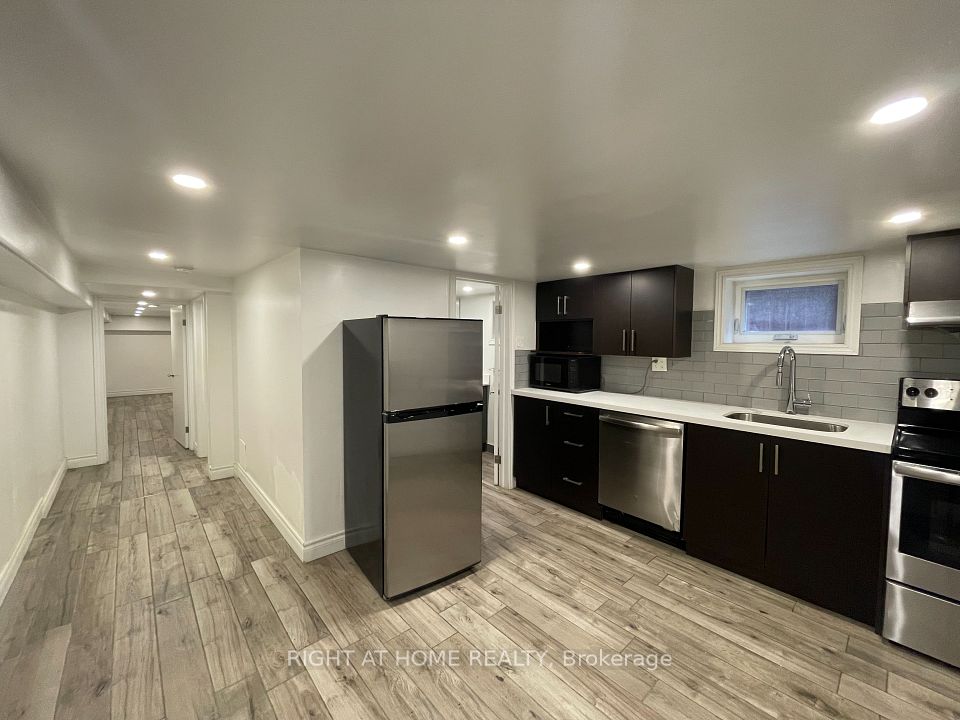 755 Dupont Street B, Toronto, On M6g 1z5