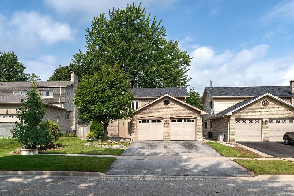 2161 Devlin Drive, Burlington, On L7p 3c6