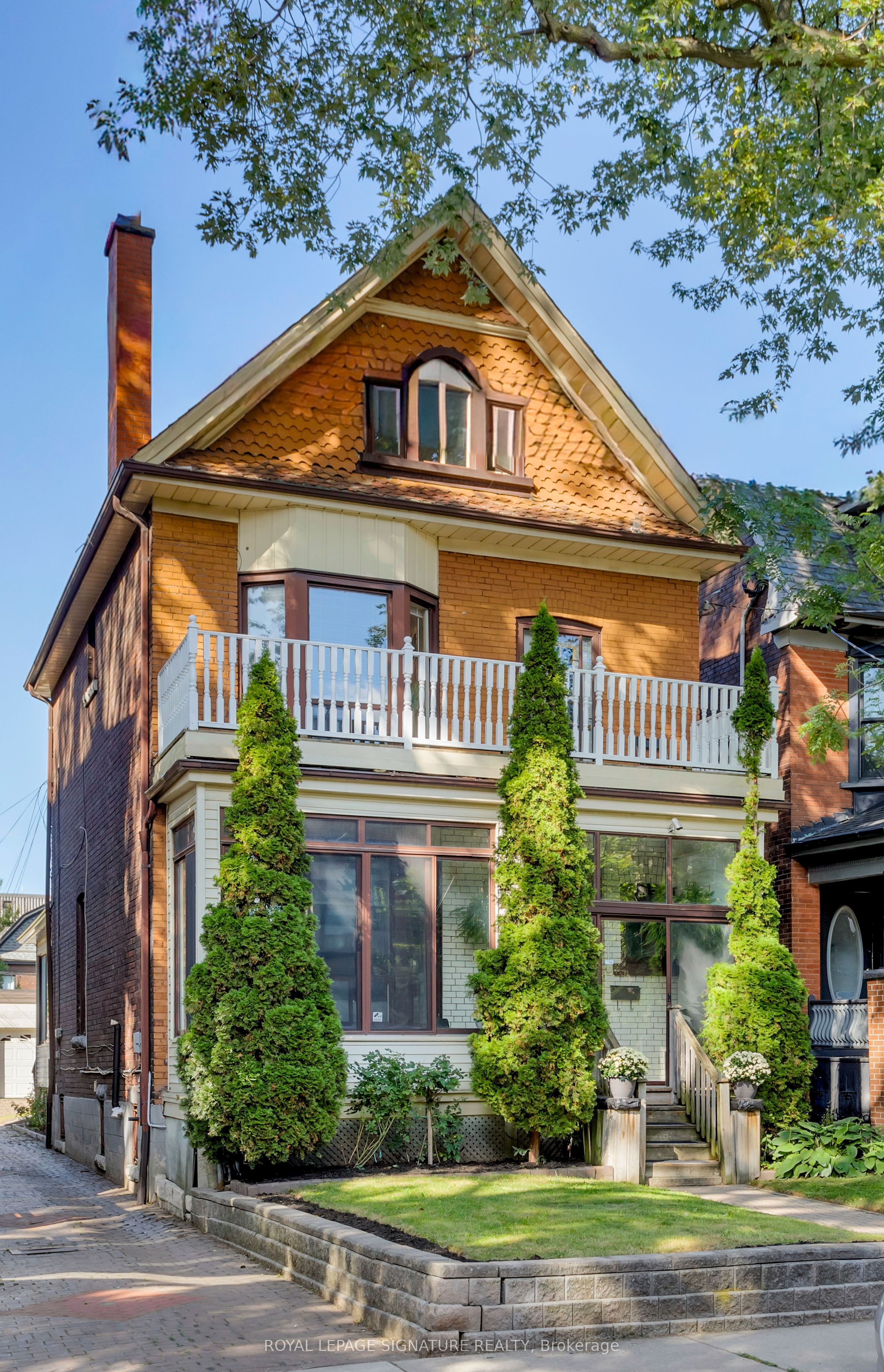 36 Cowan Avenue, Toronto, On M6k 2n4