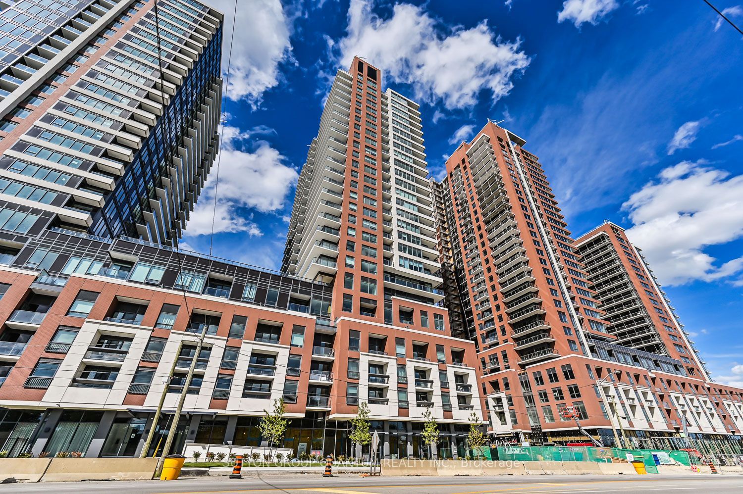 4010 Eglinton Avenue W 1821, Toronto, On M9a 0g5