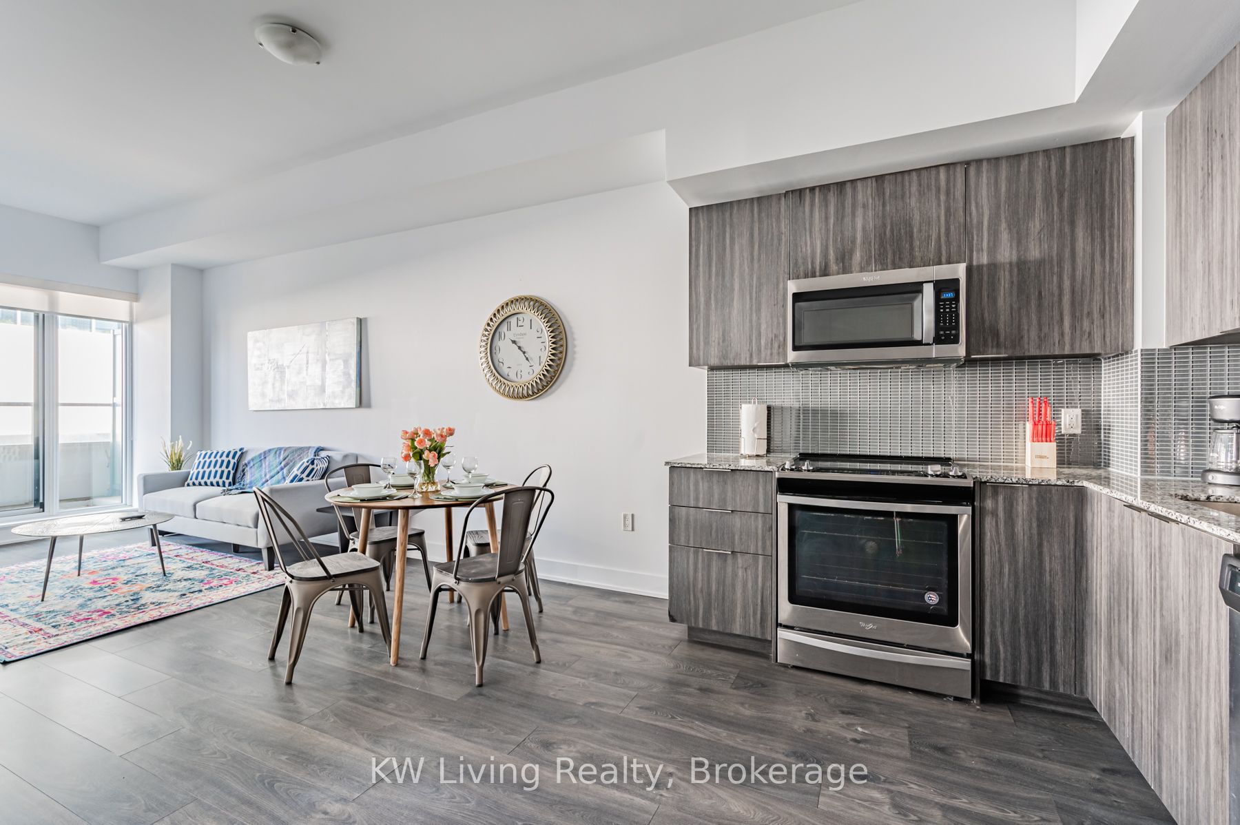 30 Shore Breeze Drive 226, Toronto, On M8v 1a1