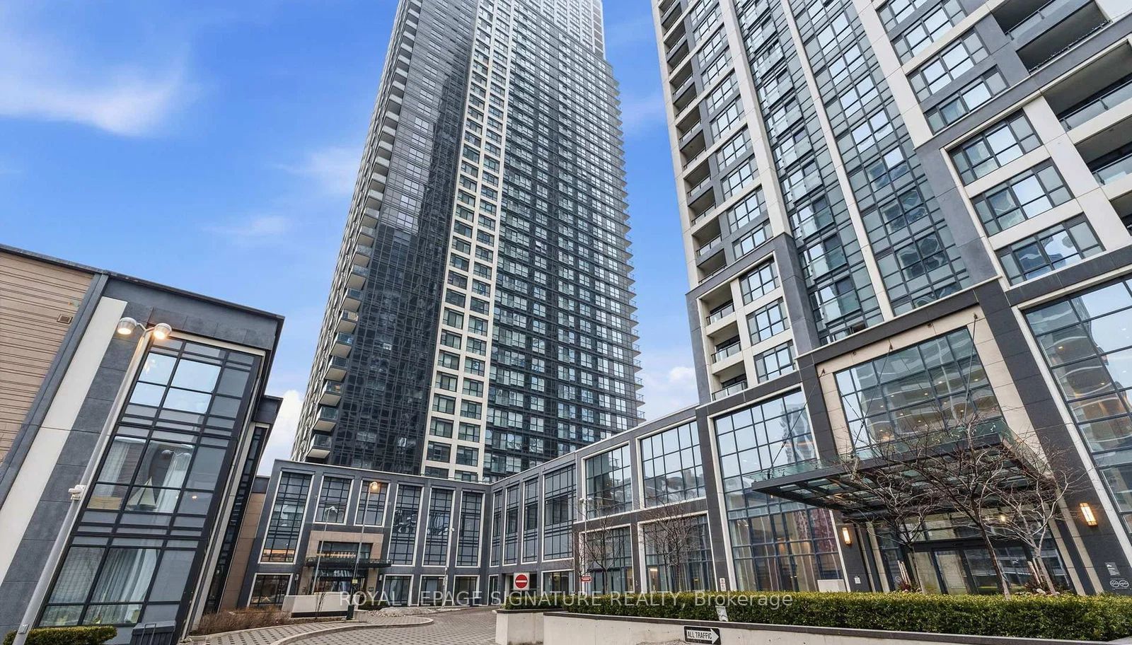 5 Mabelle Avenue 2330, Toronto, On M9a 0c8