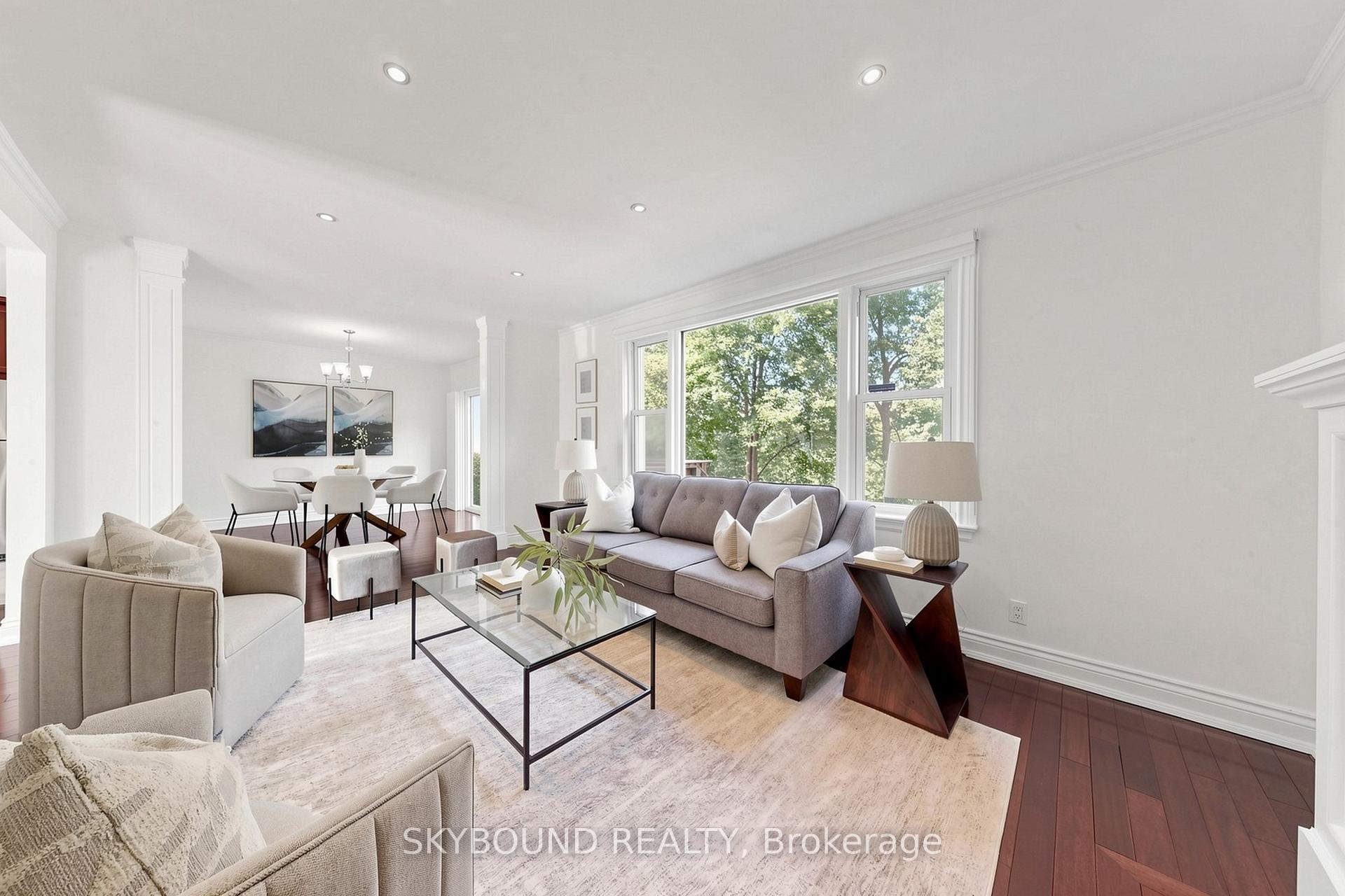 19 Riverview Heights, Toronto, On M9p 2n3