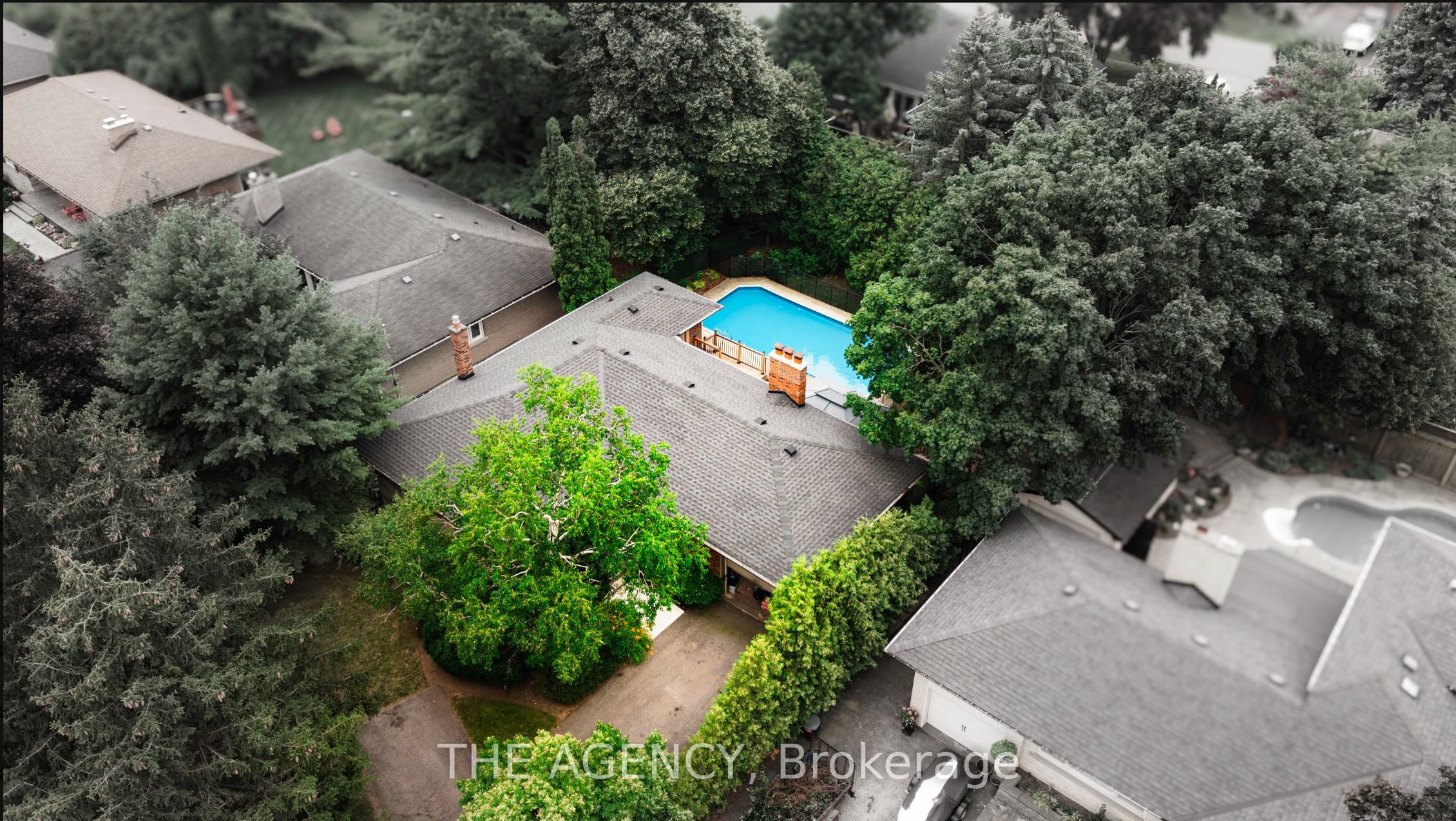 261 Wales Crescent, Oakville, On L6l 3x8
