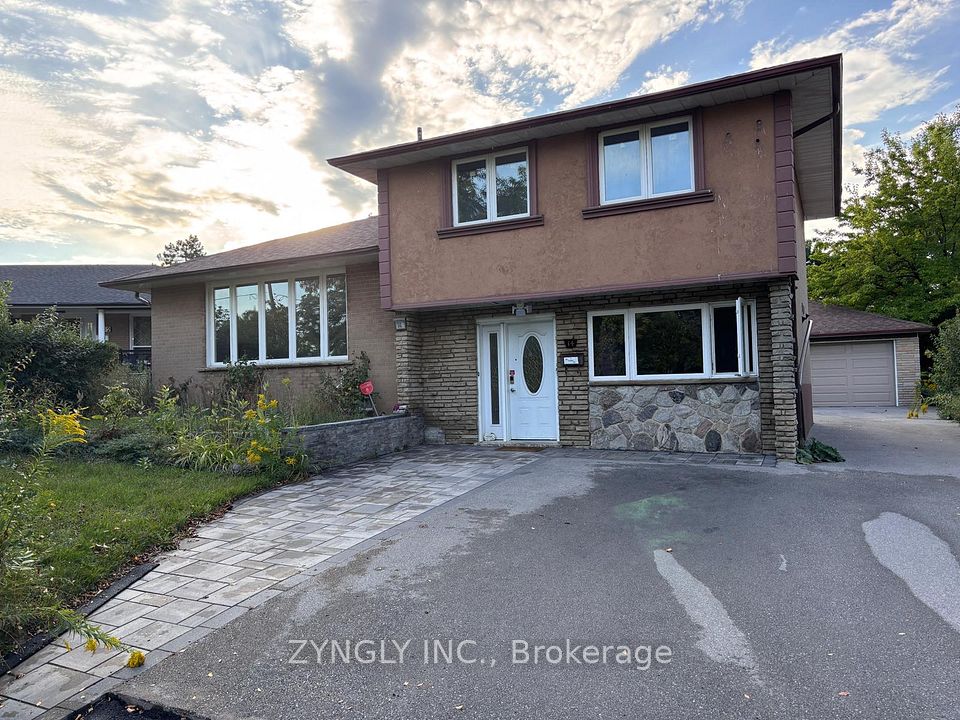 14 Camperdown Avenue, Toronto, On M9r 3t4