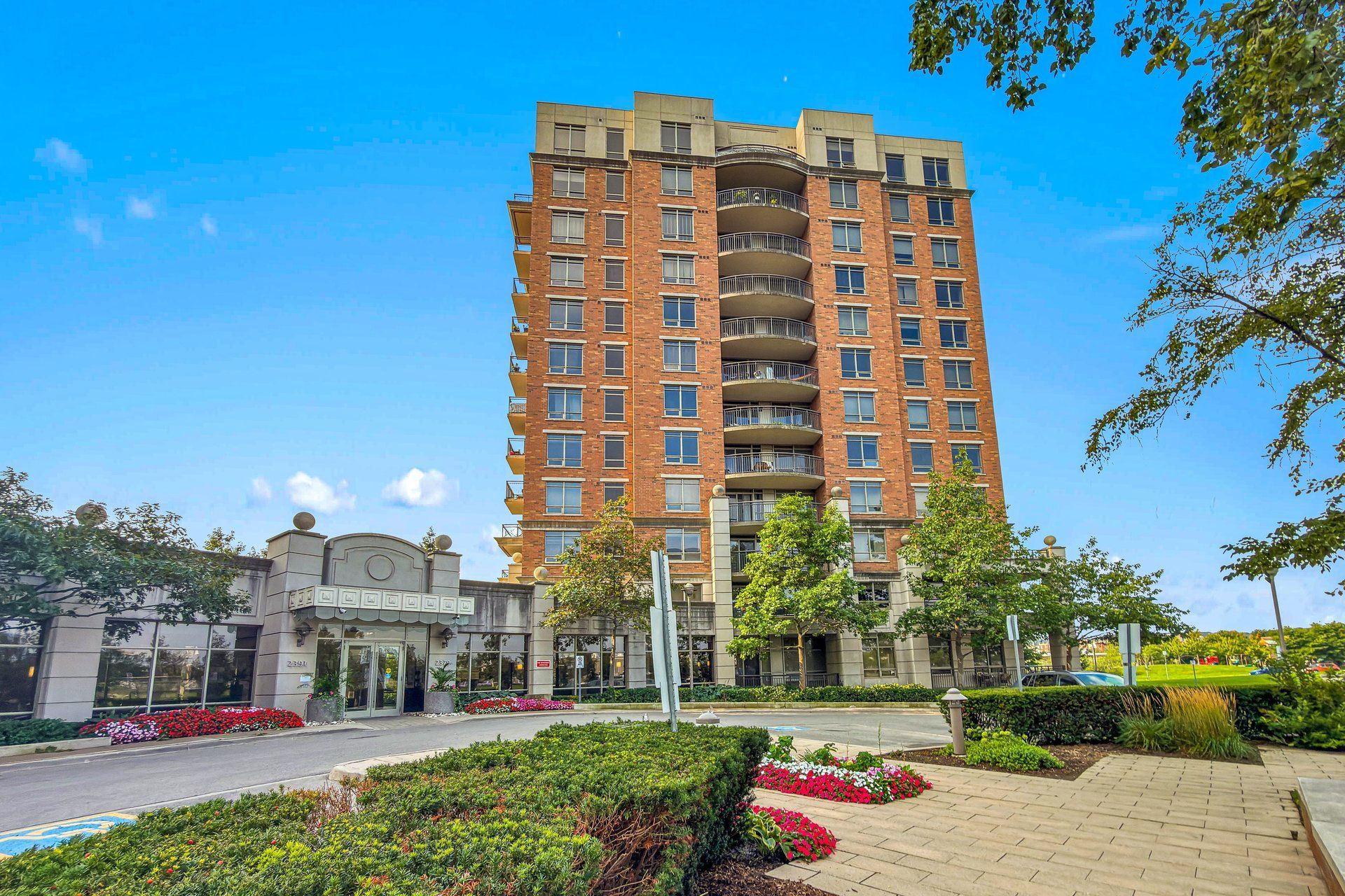 2379 Central Park Drive 408, Oakville, On L6h 0e3