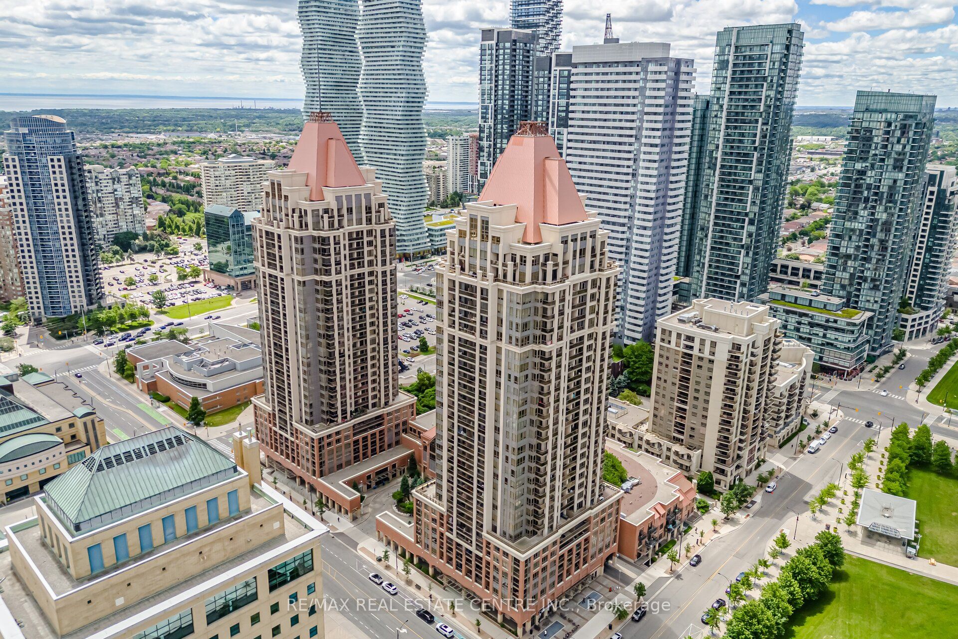 4080 Living Arts Drive 1611, Mississauga, On L5b 4n3