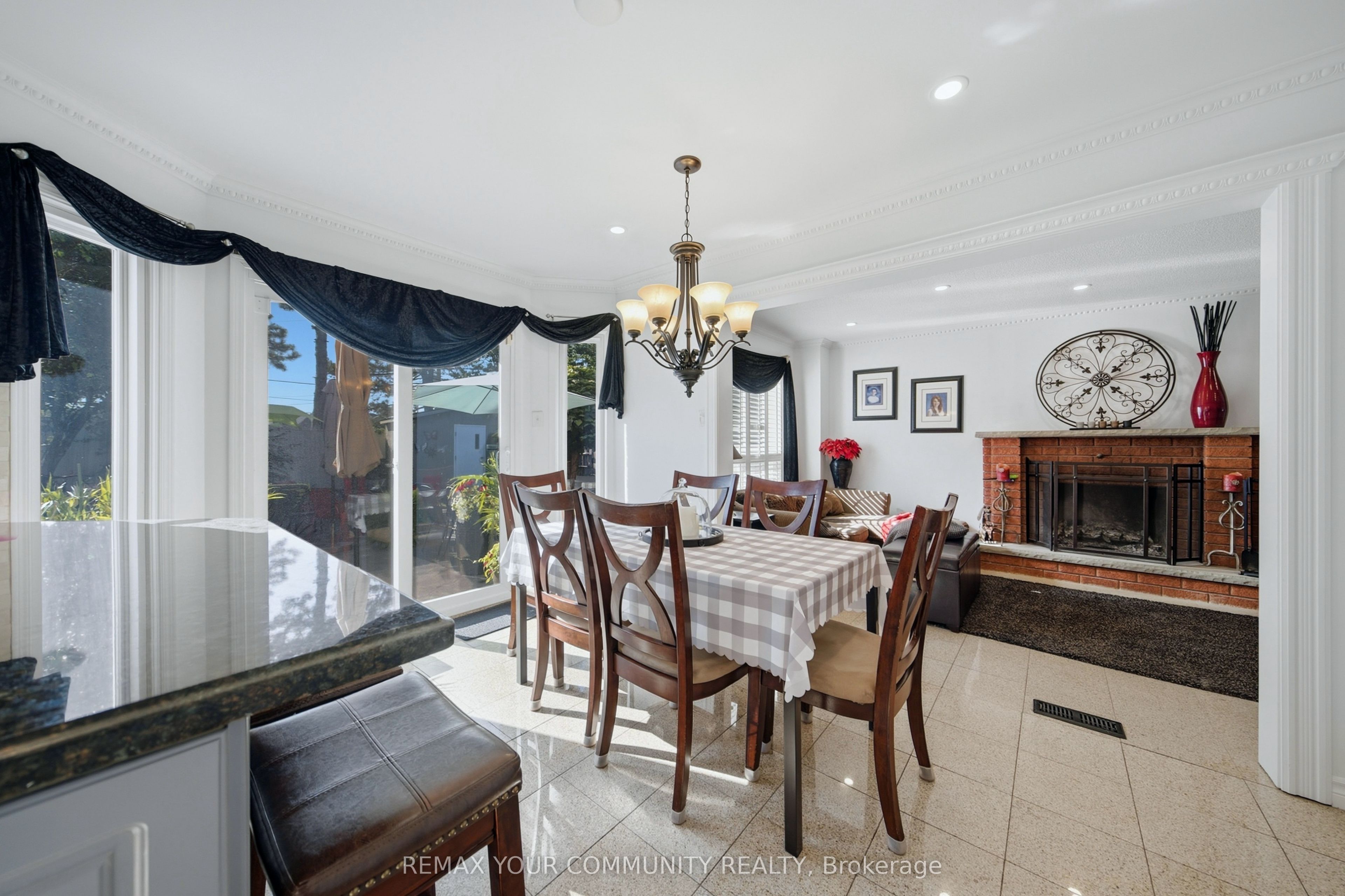 44 Candy Crescent W, Brampton, On L6x 3z6