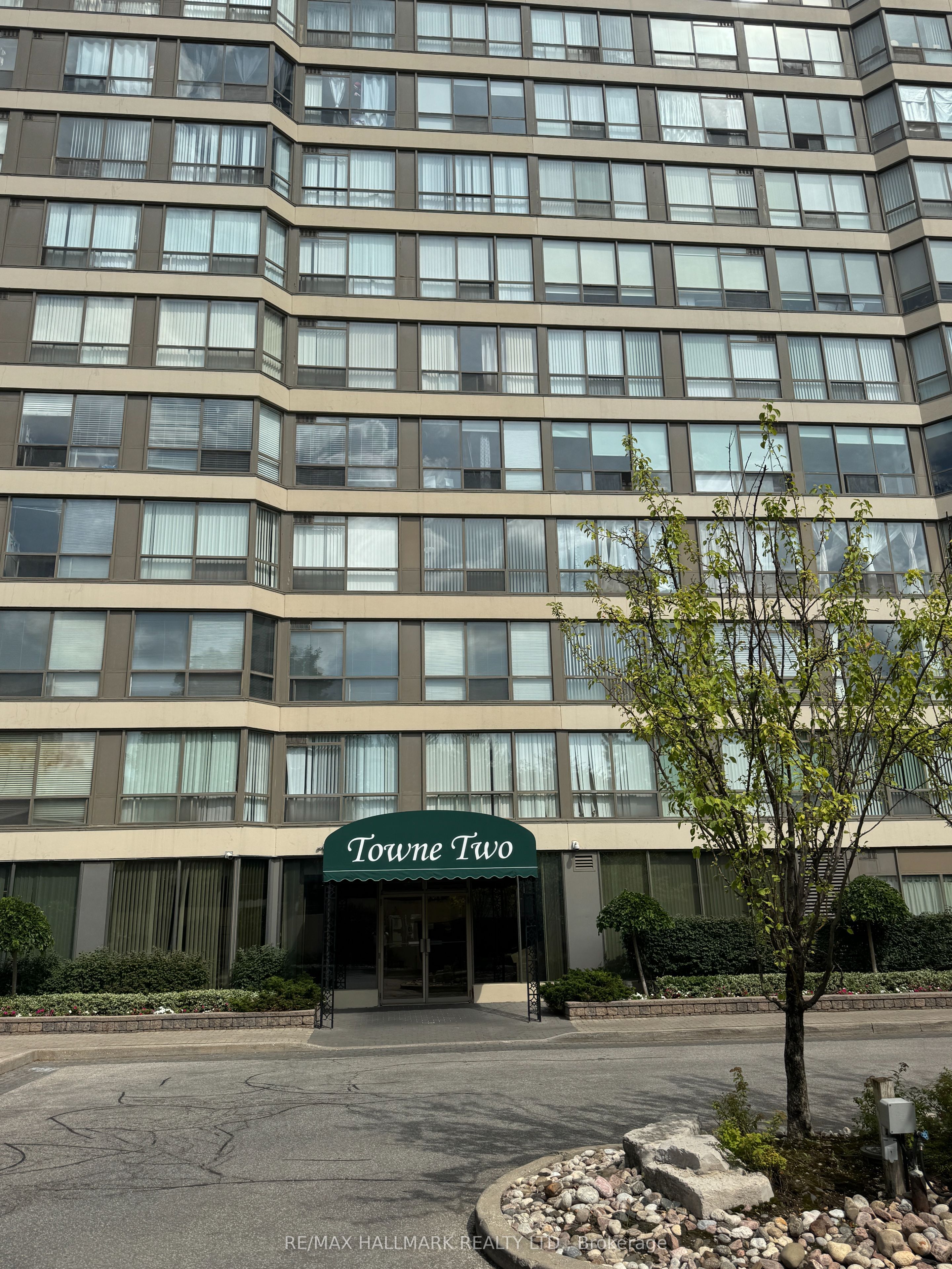 55 Elm Drive W 501, Mississauga, On L5b 3z3