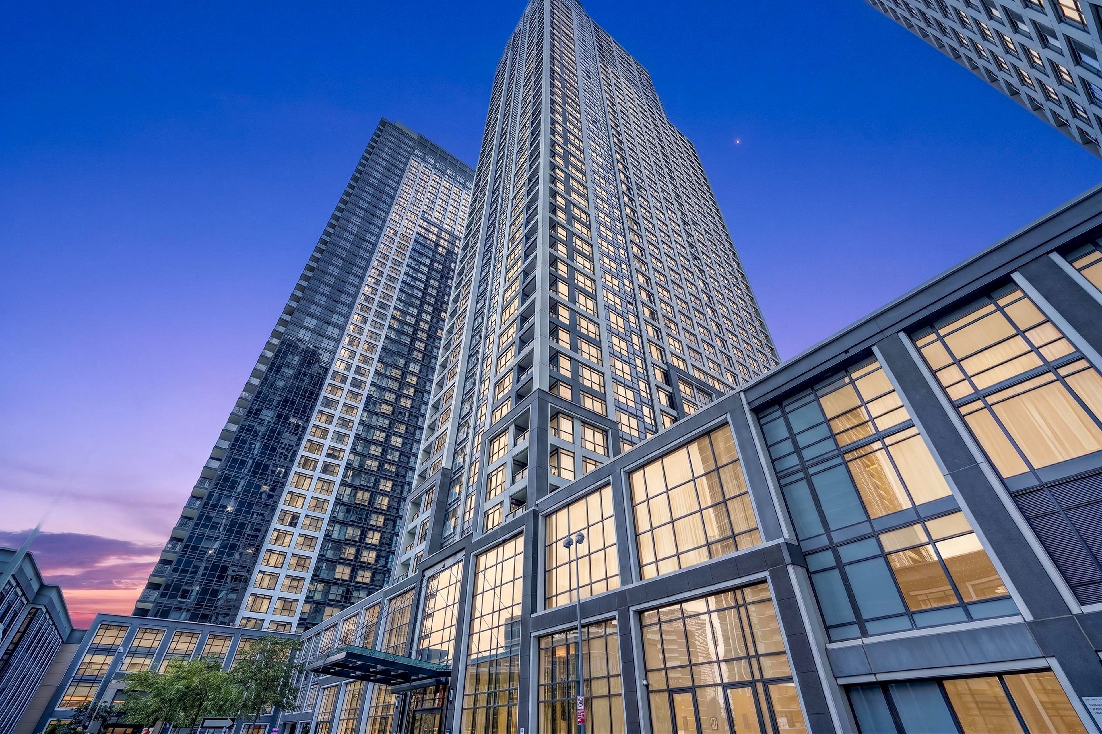 7 Mabelle Avenue 3807, Toronto, On M9a 4x7