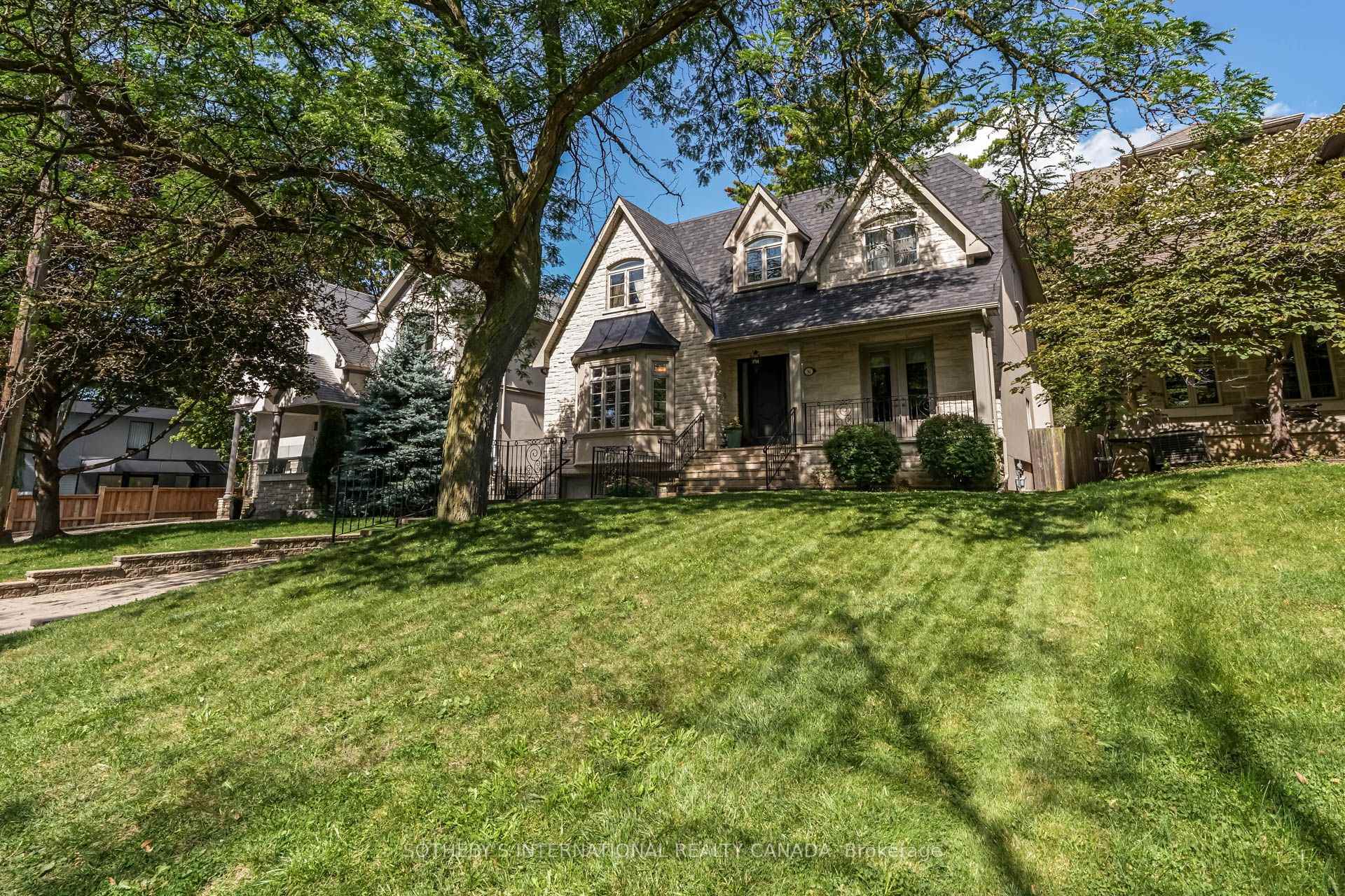 36 Mattice Road, Toronto, On M9a 1e6