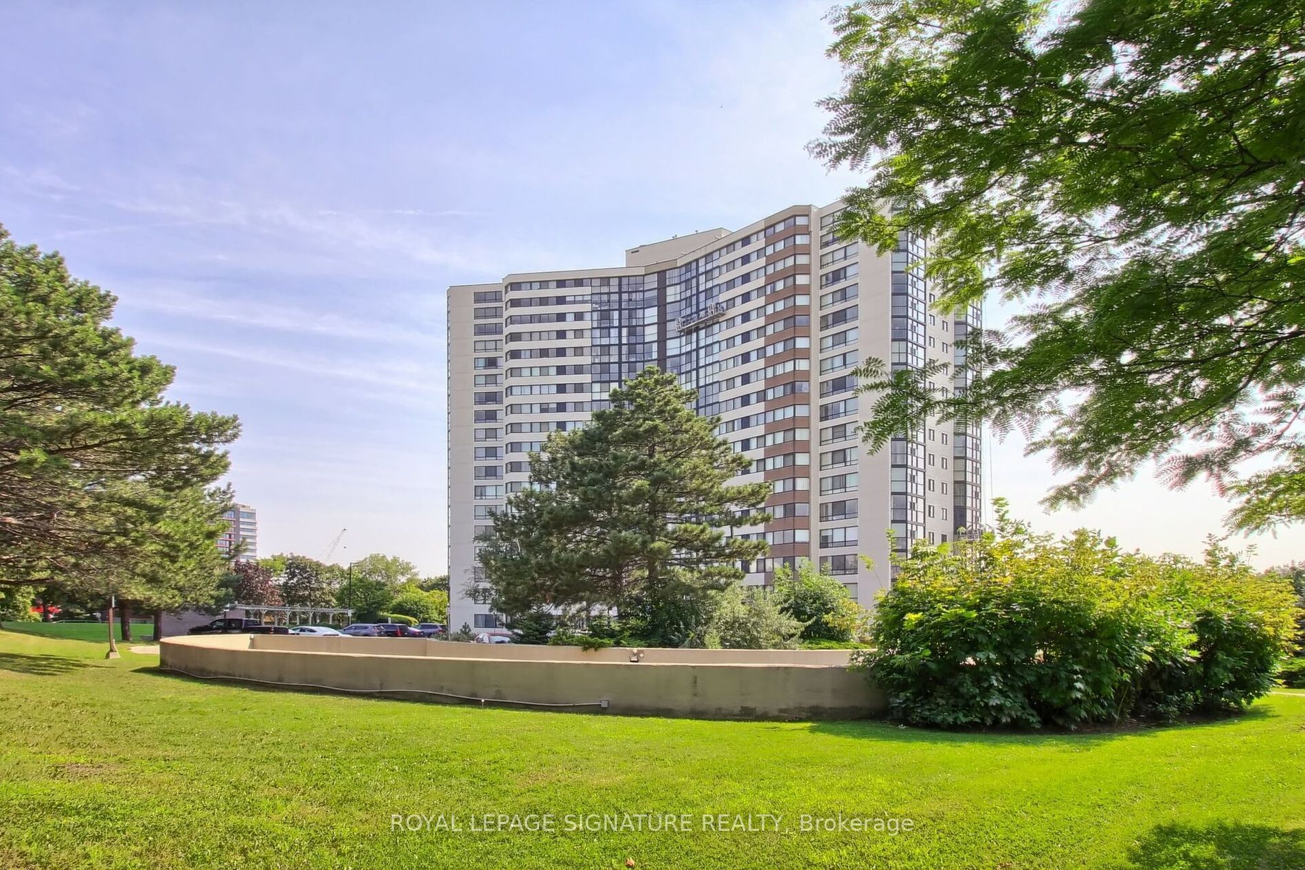 1360 Rathburn Road 502, Mississauga, On L4w 4h4