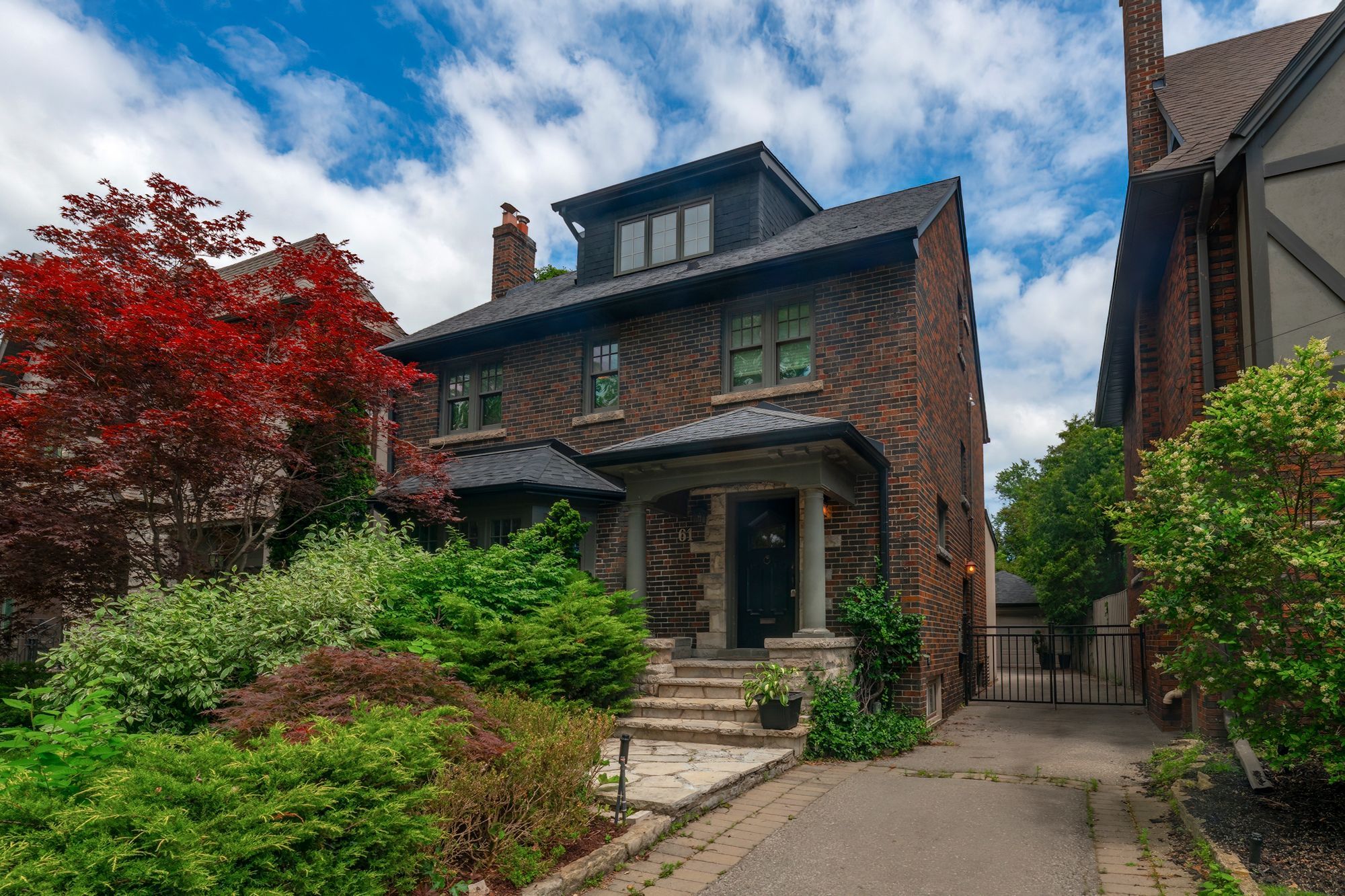 61 Grenview Boulevard N, Toronto, On M8x 2k3
