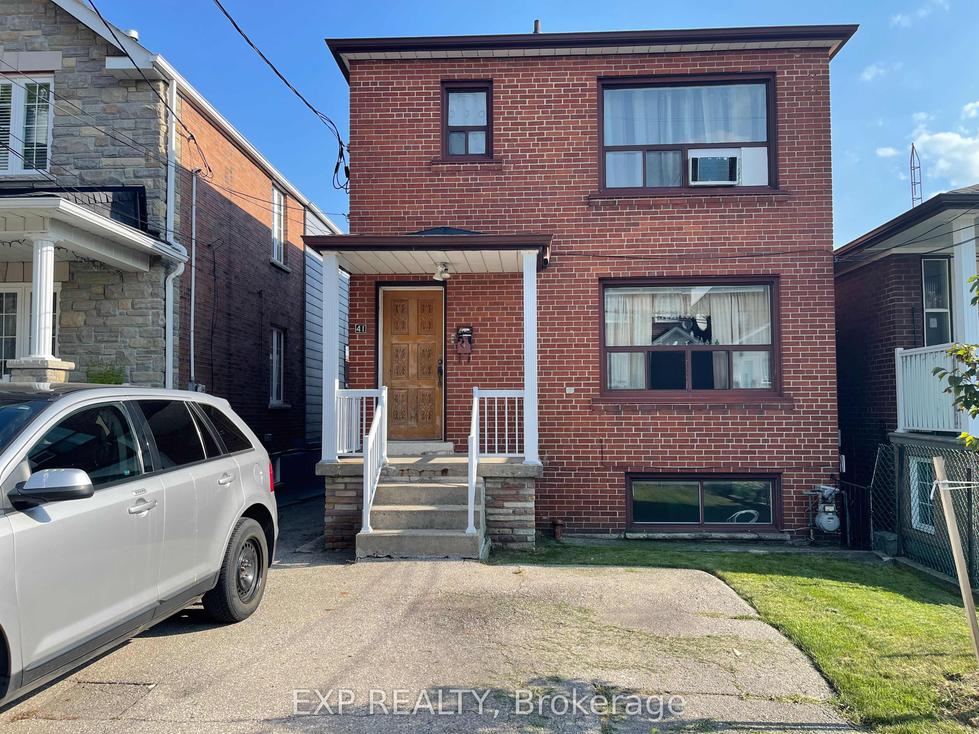 41 Bloem Avenue, Toronto, On M6e 1s2