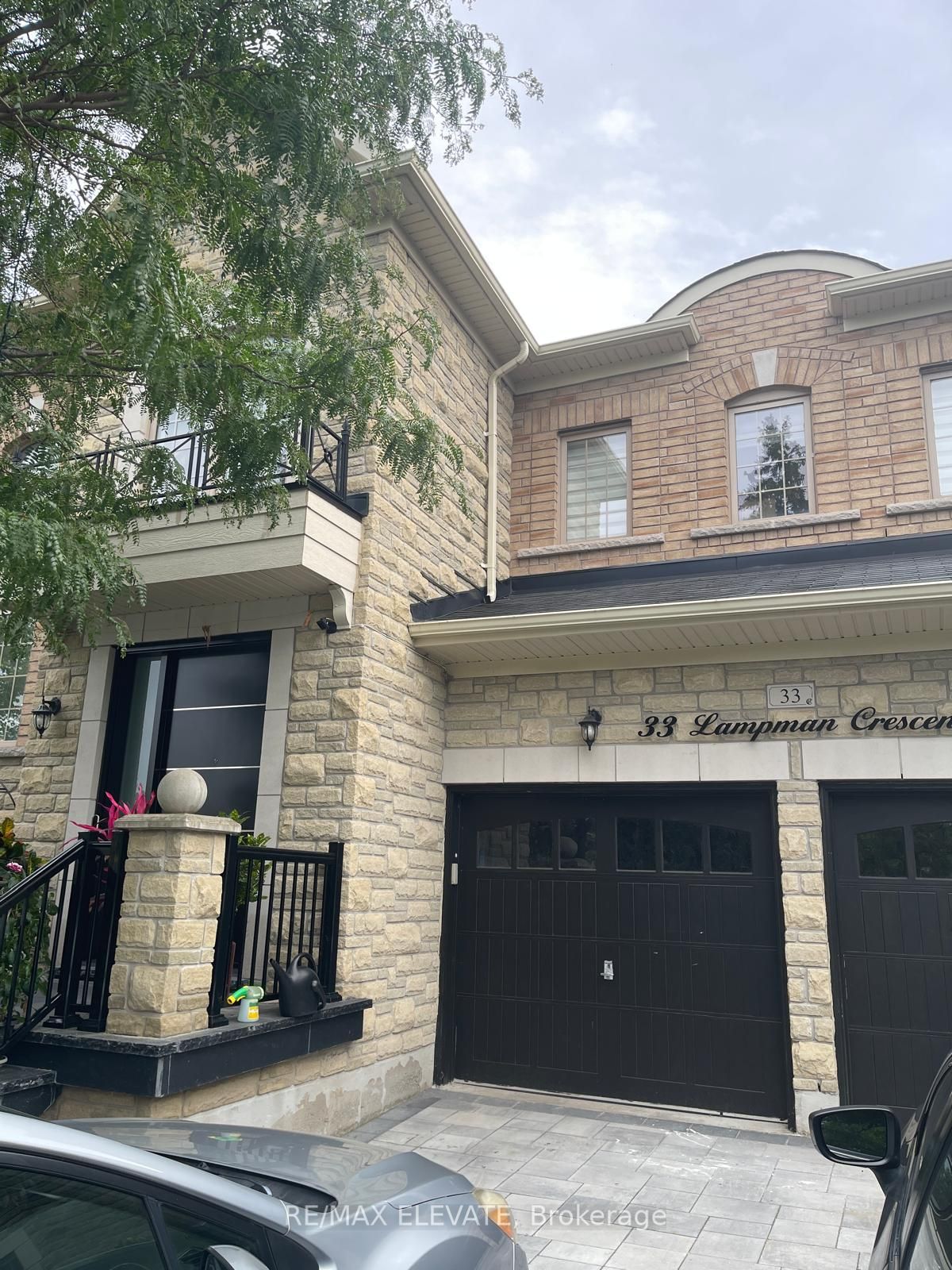33 Lampman Crescent, Brampton, On L6x 3a3