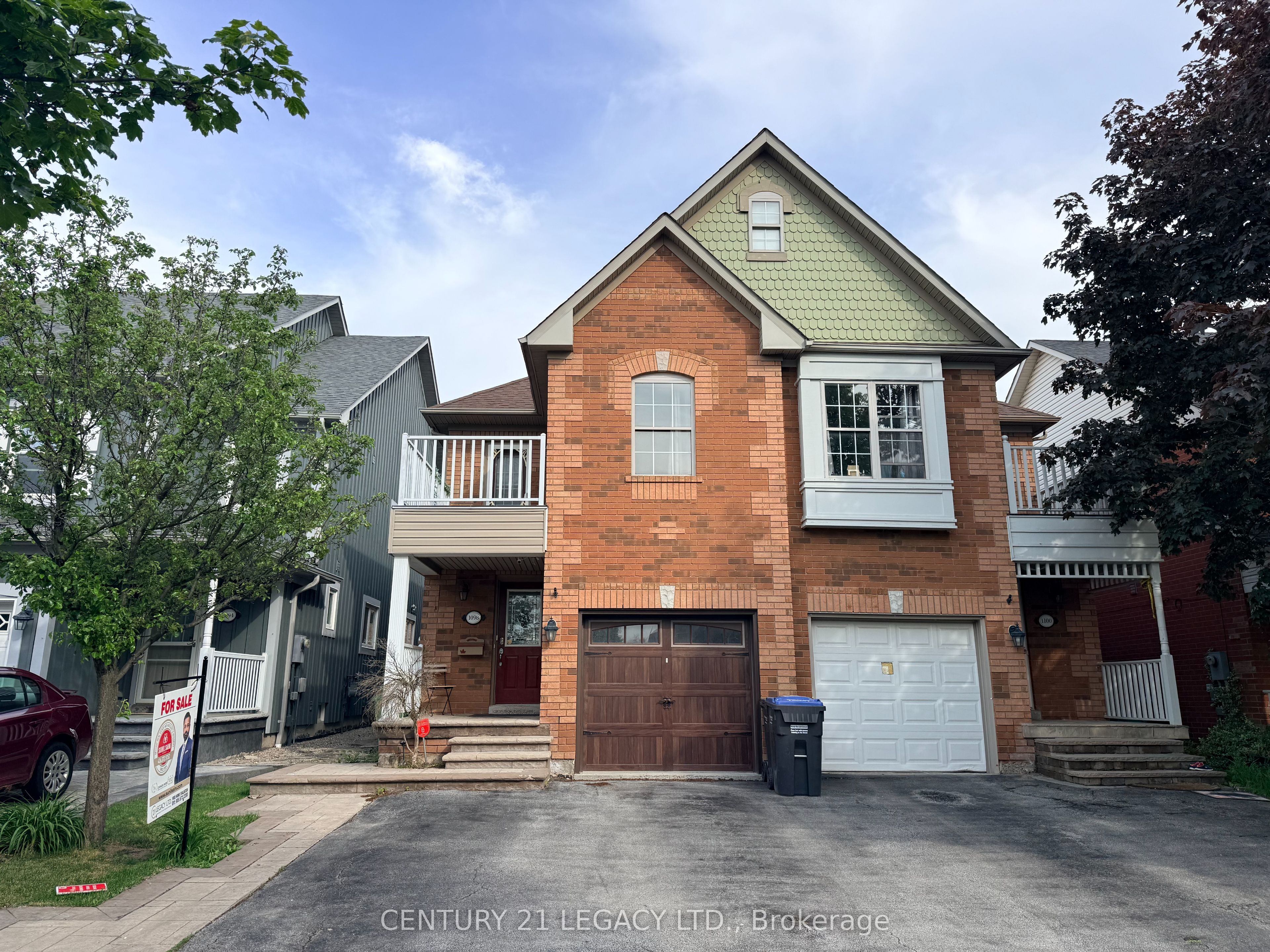 1098 Carding Mill Place, Mississauga, On L5w 1c5