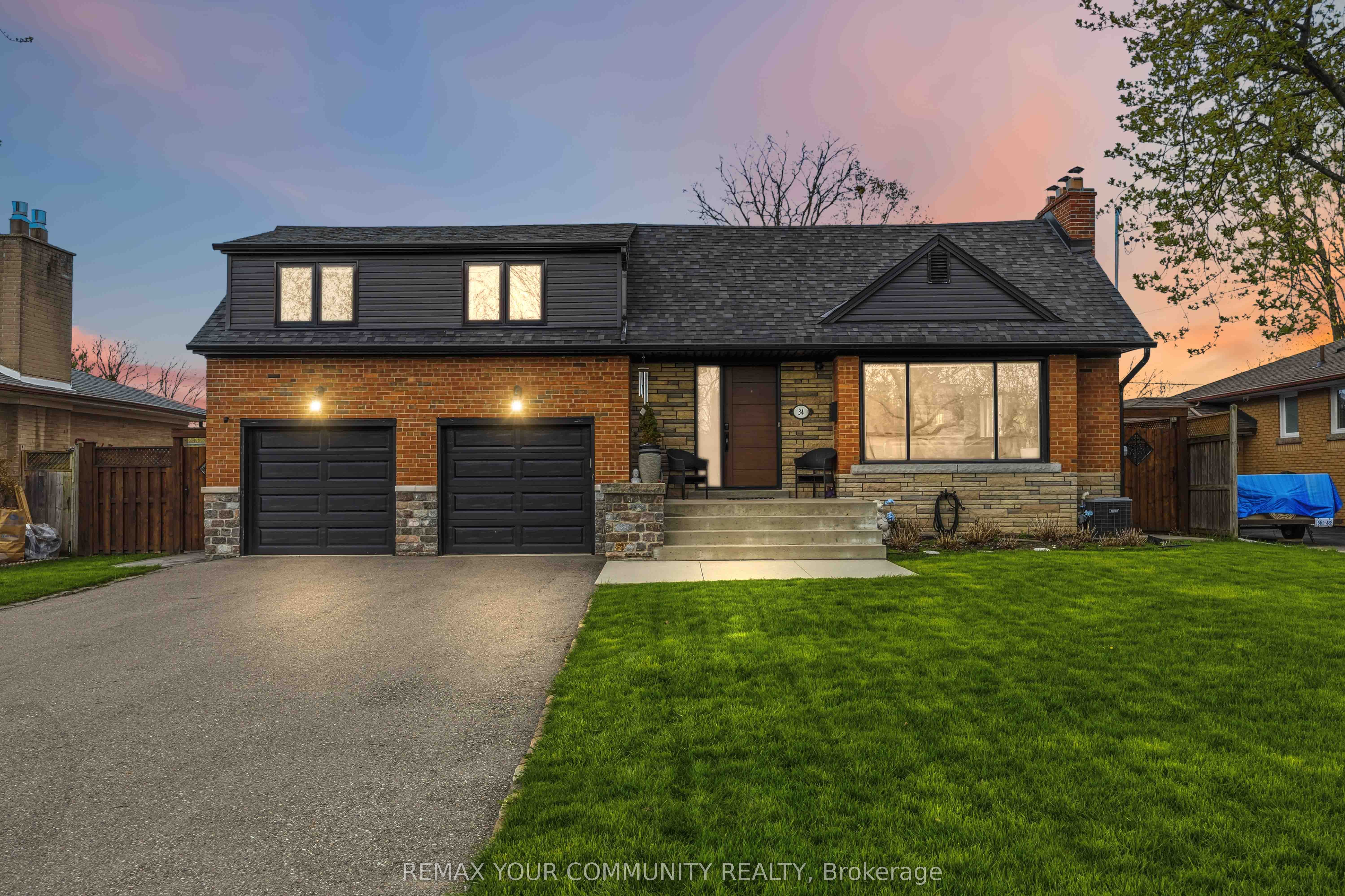 34 Walwyn Avenue, Toronto, On M9n 3h5