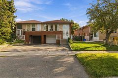 3441 Anneliese Avenue, Mississauga, On L4y 3e1