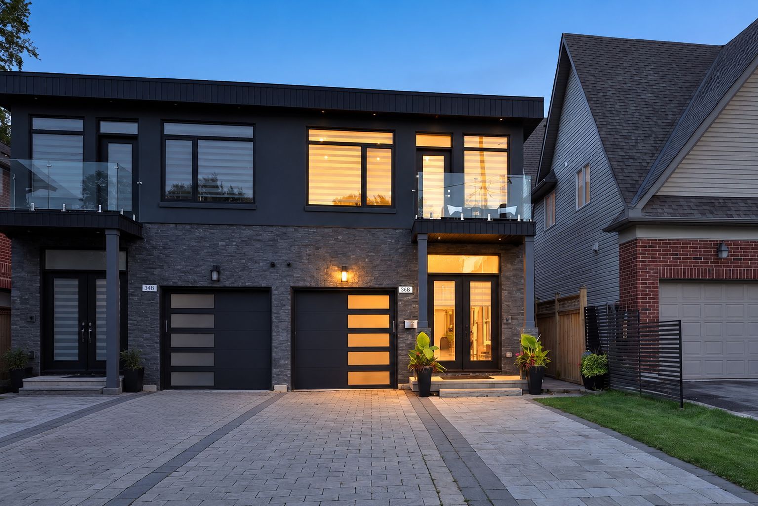 36b Pine Avenue, Mississauga, On L5h 2p8