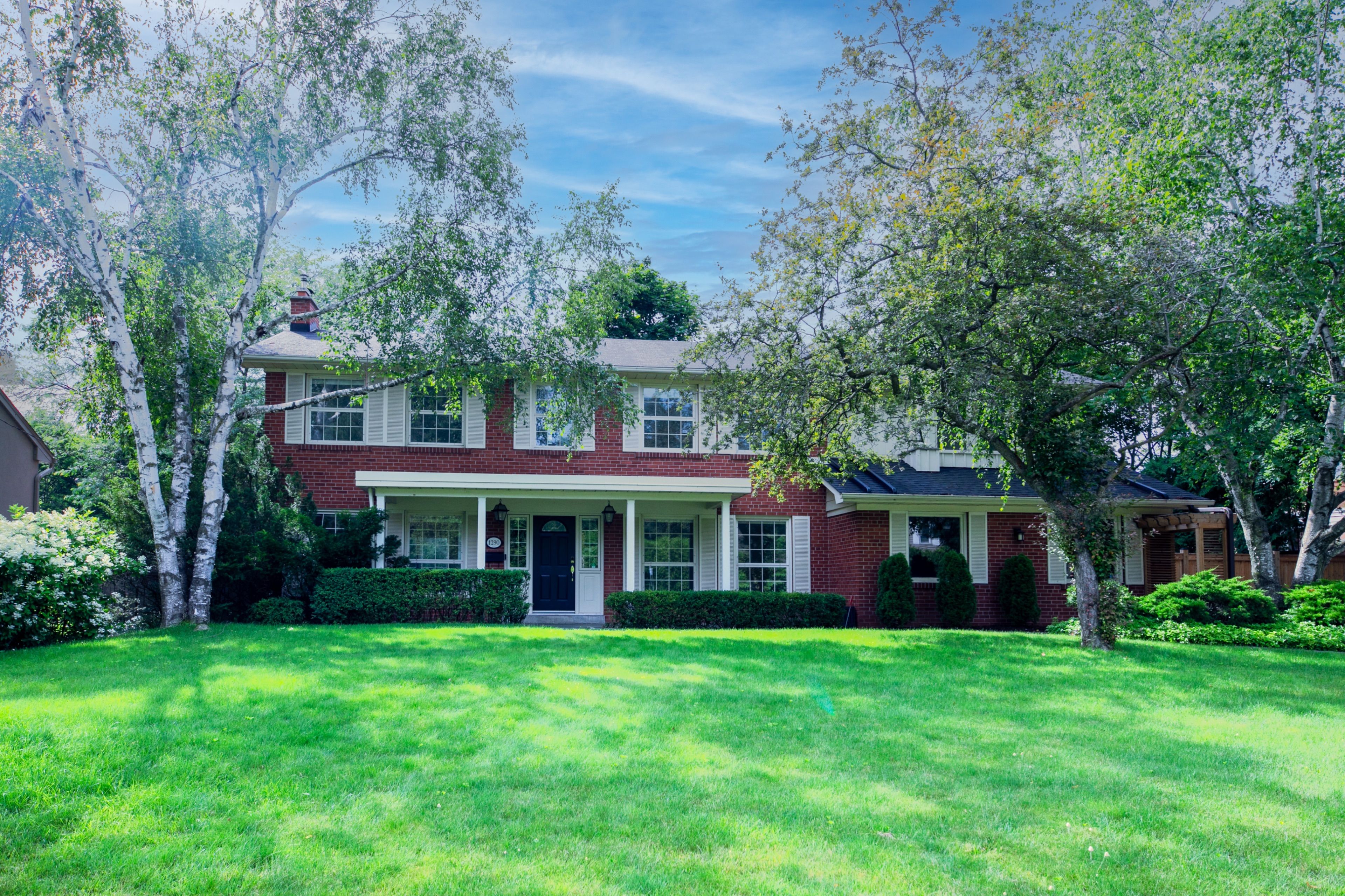 1290 Braeside Drive, Oakville, On L6j 2a4