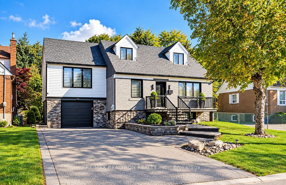 9 Ingleside Drive, Toronto, On M3k 1t9