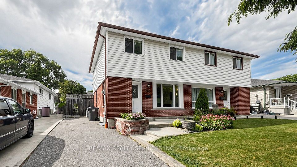 716 Eaglemount Crescent, Mississauga, On L5c 1n9