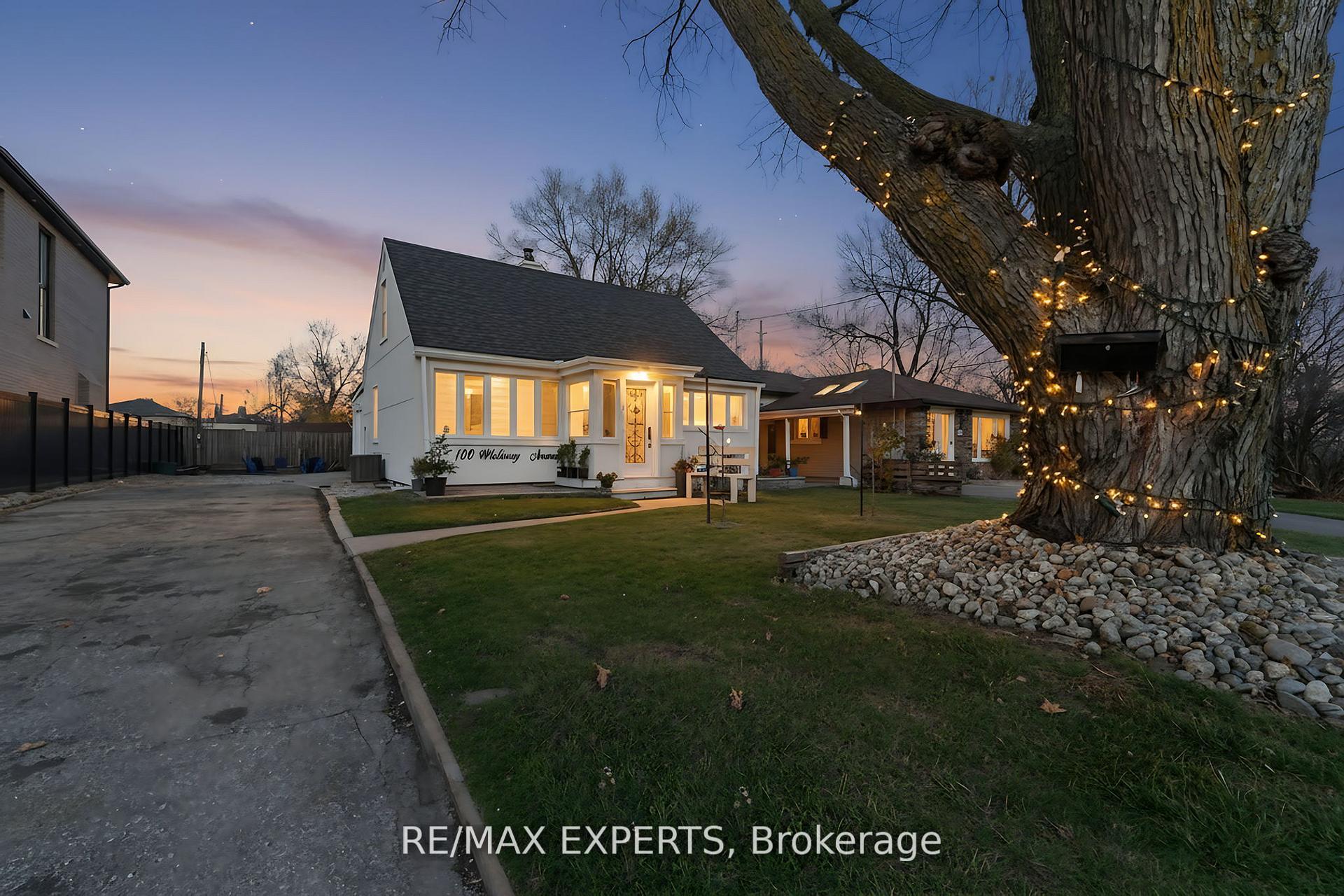 100 Wallasey Avenue, Toronto, On M9m 1e4