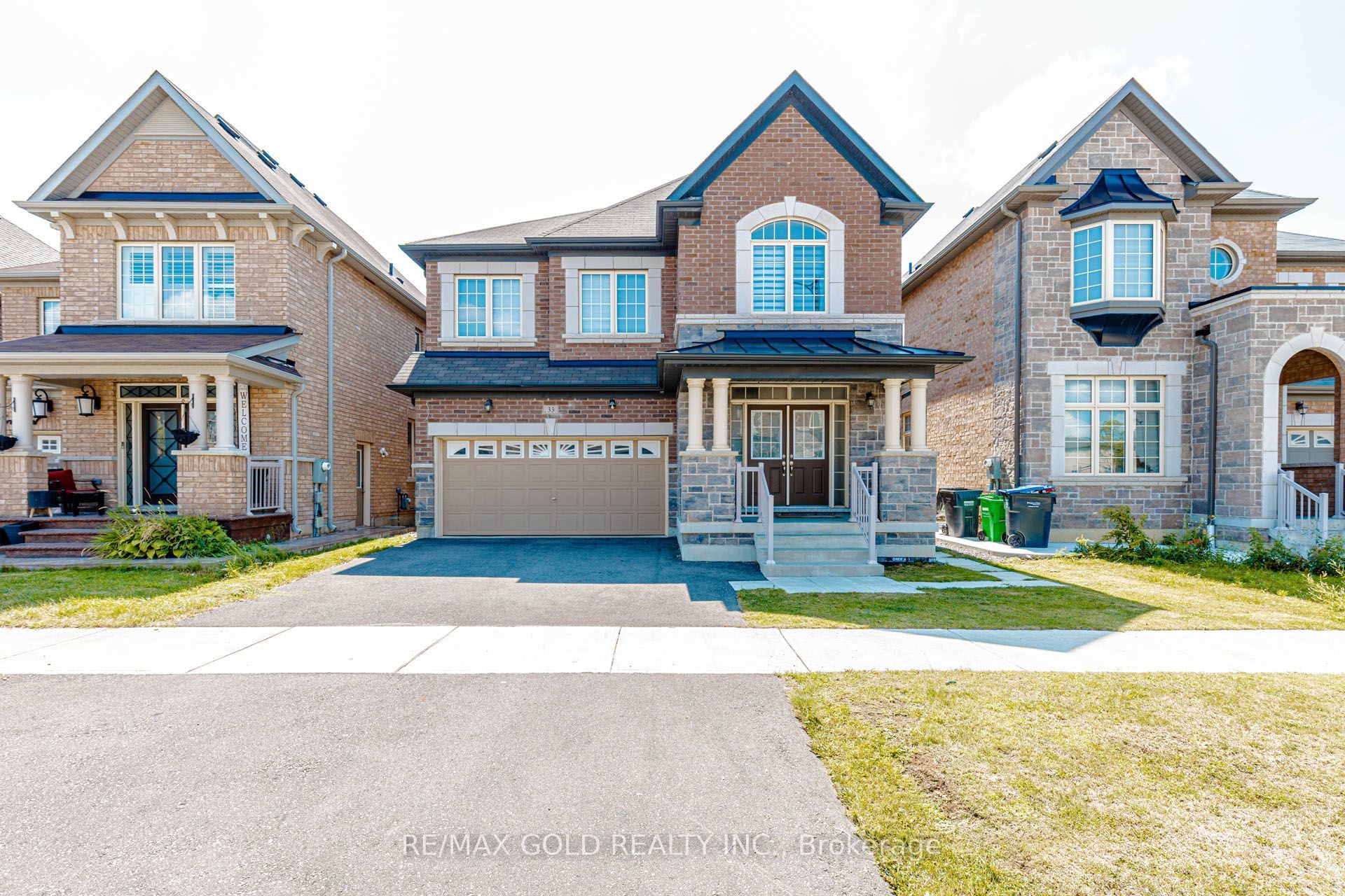 33 Tiger Crescent, Brampton, On L6r 0c8