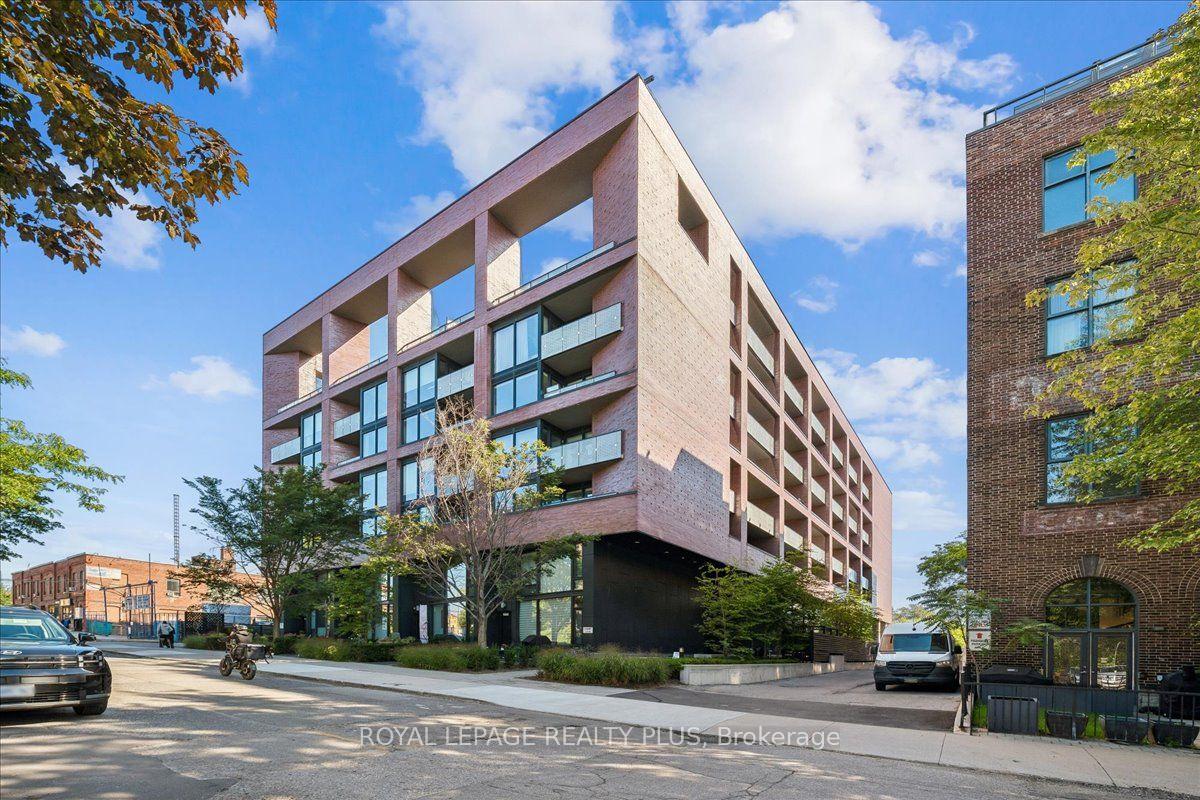 383 Sorauren Avenue 207, Toronto, On M6r 0a4