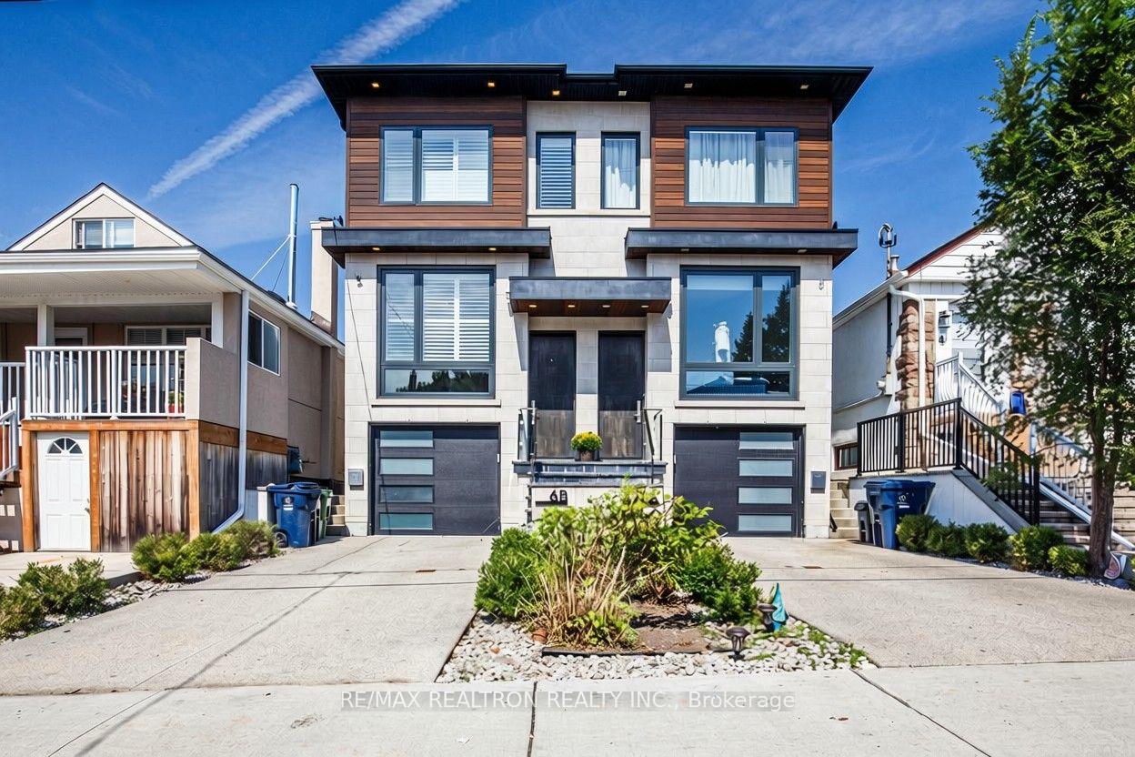 6b Trowell Avenue, Toronto, On M6m 1l4