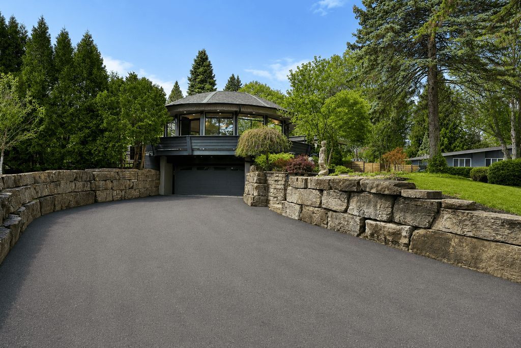 1352 Nocturne Court, Mississauga, On L5h 2l8