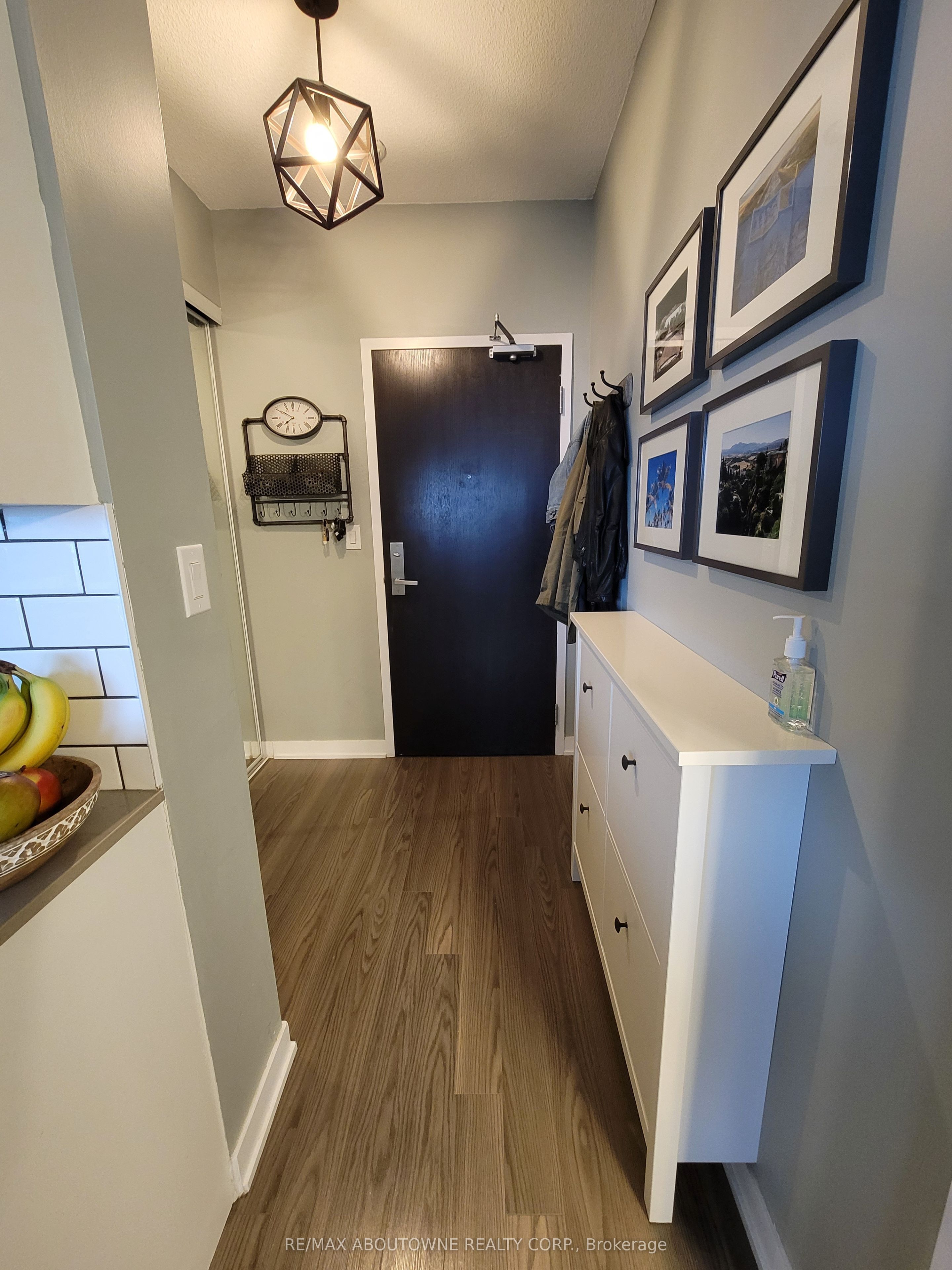 165 Legion Road N 2930, Toronto, On M8y 0b3