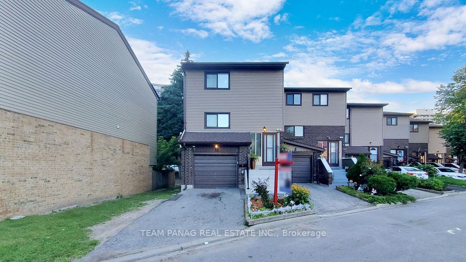 18 Carleton Place 18, Brampton, On L6t 3z4
