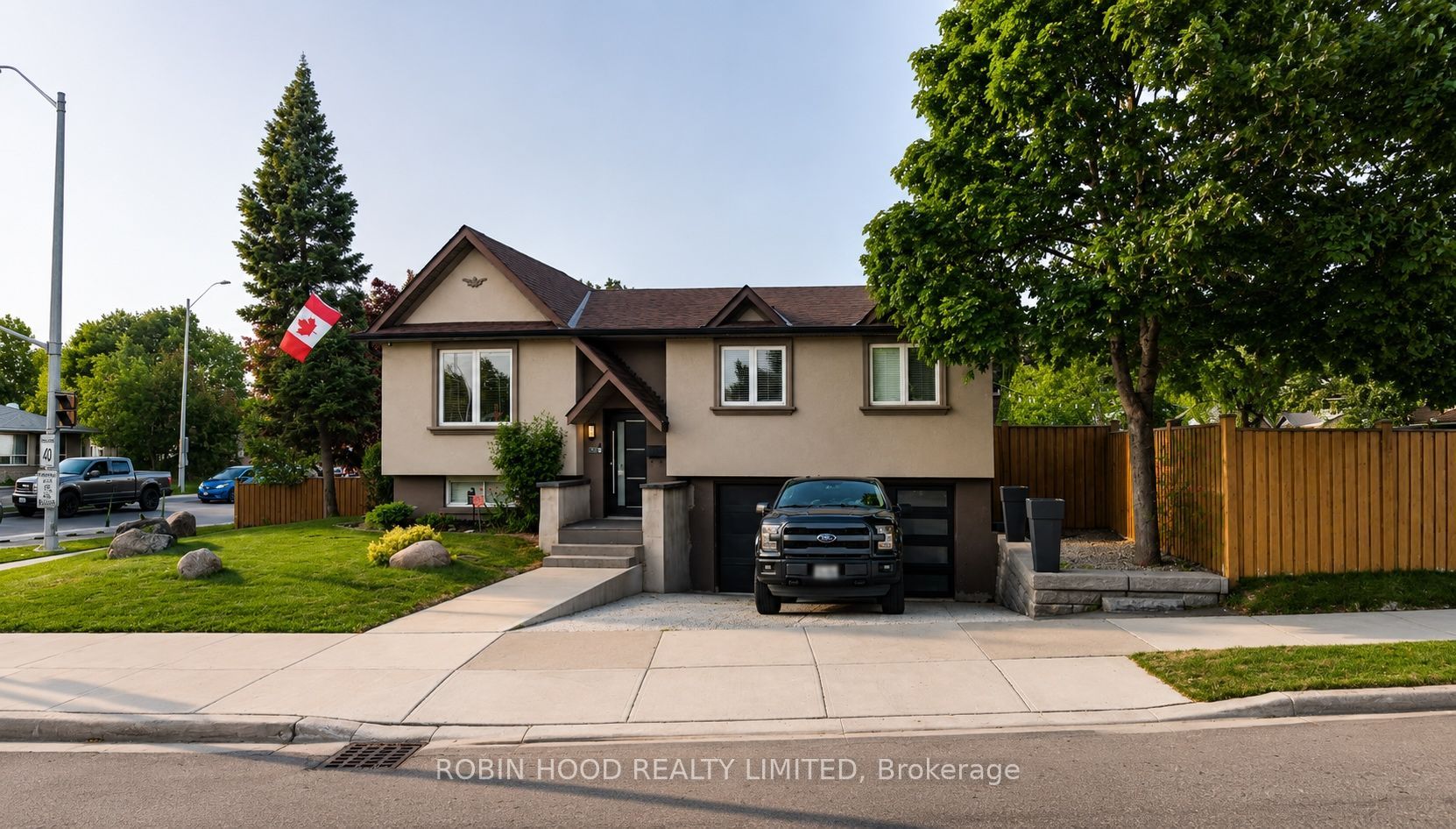 270 Vodden Street, Brampton, On L6v 2p8