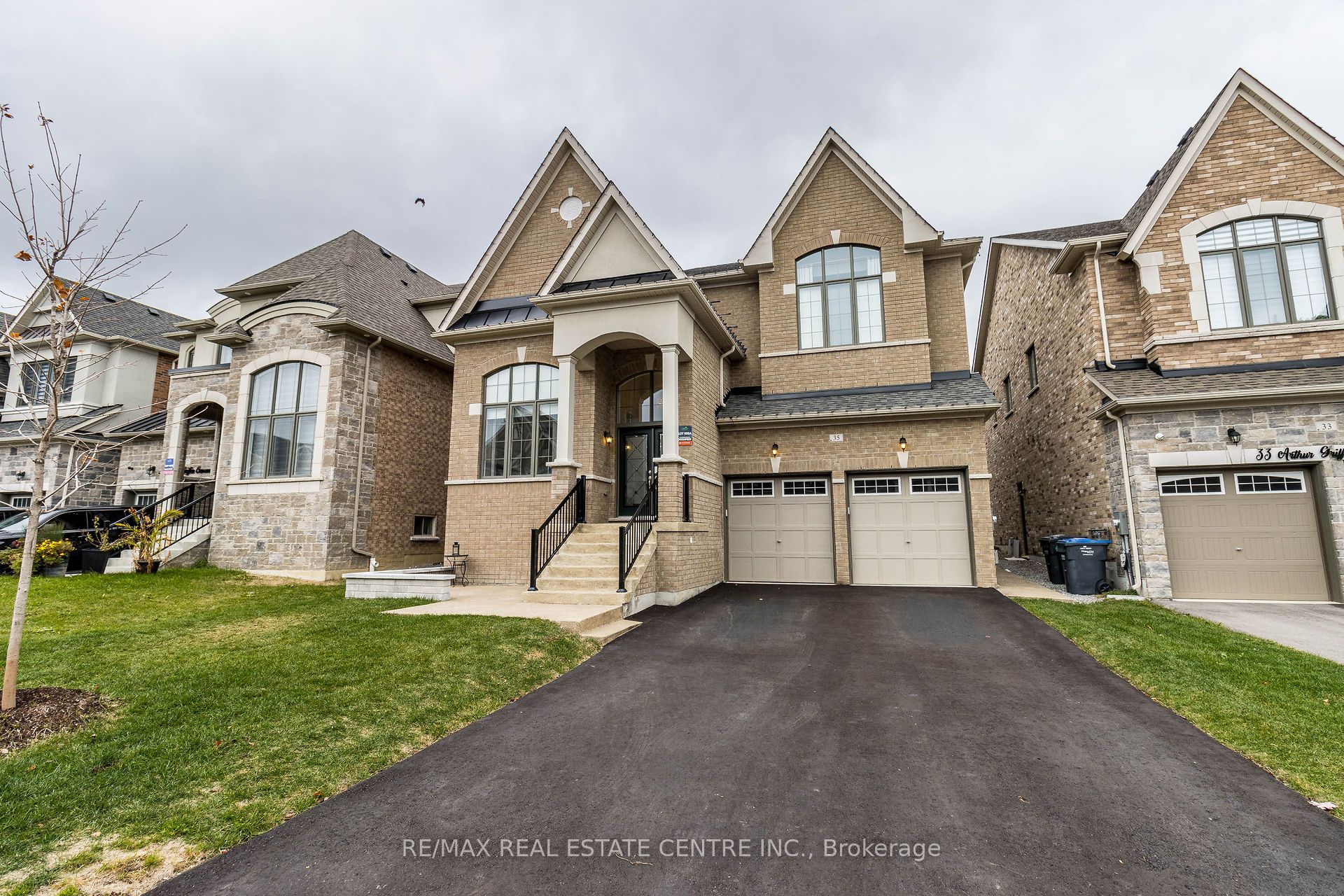 35 Arthur Griffin Crescent, Caledon, On L7c 4e9