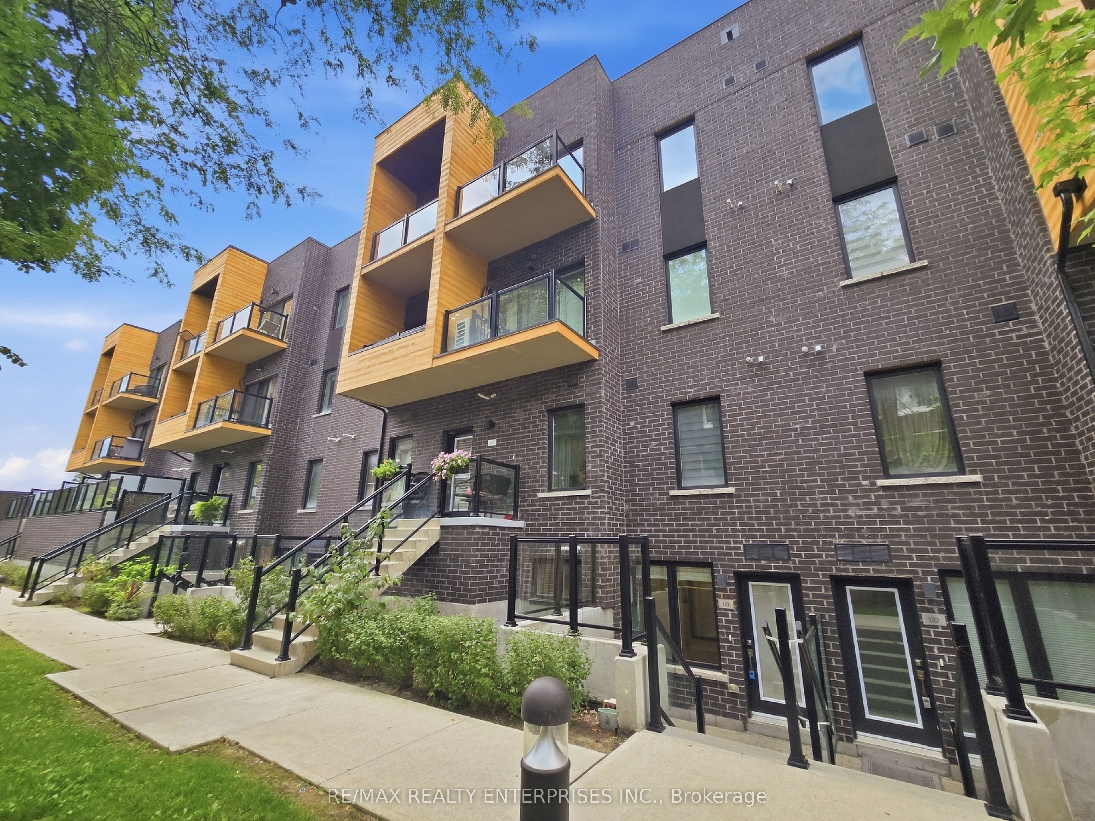 1145 Journeyman Lane 123, Mississauga, On L5j 0b5