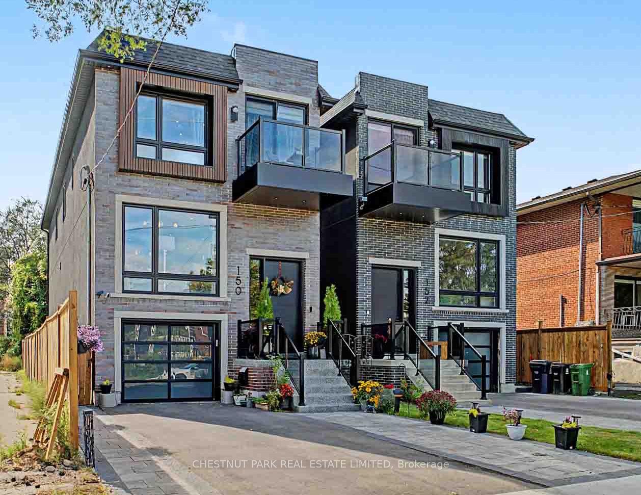 150 Sheldon Avenue, Toronto, On M8w 4l6