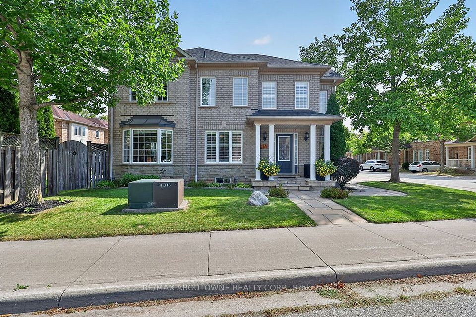 2261 Seton Crescent, Burlington, On L7l 6y4