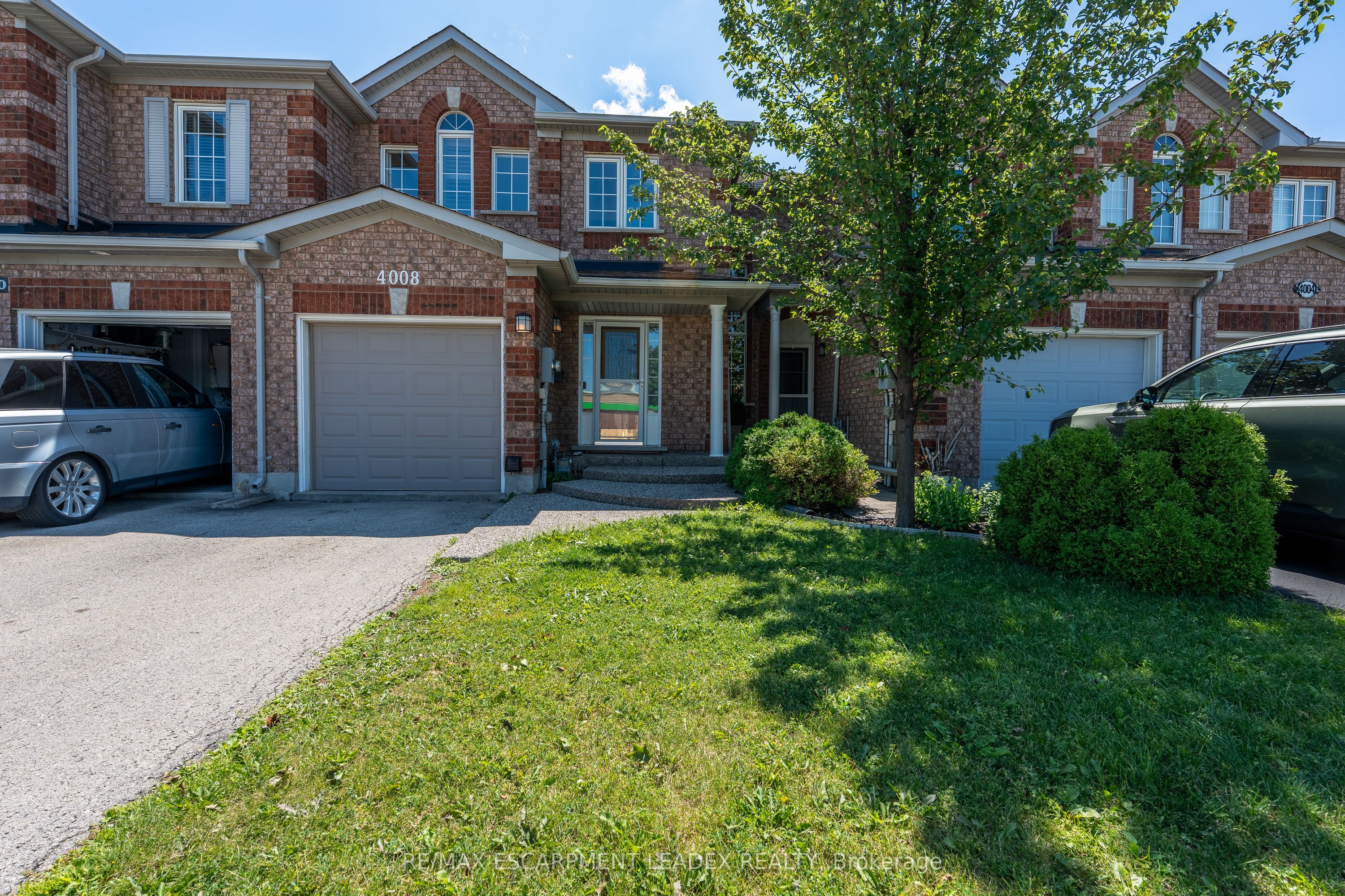 4008 Berton Avenue, Burlington, On L7m 4m6