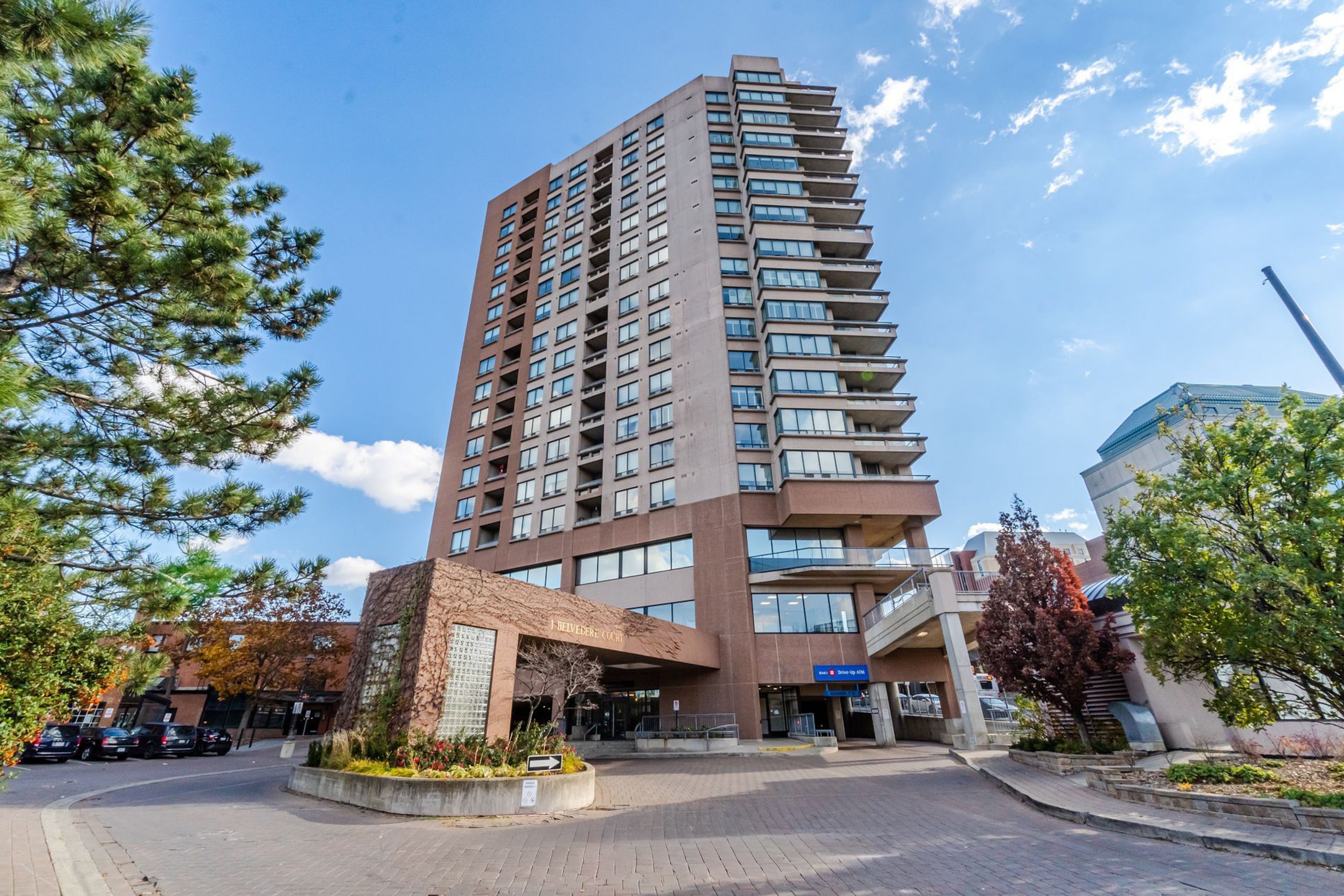 1 Belvedere Court 1506, Brampton, On L6v 4m6