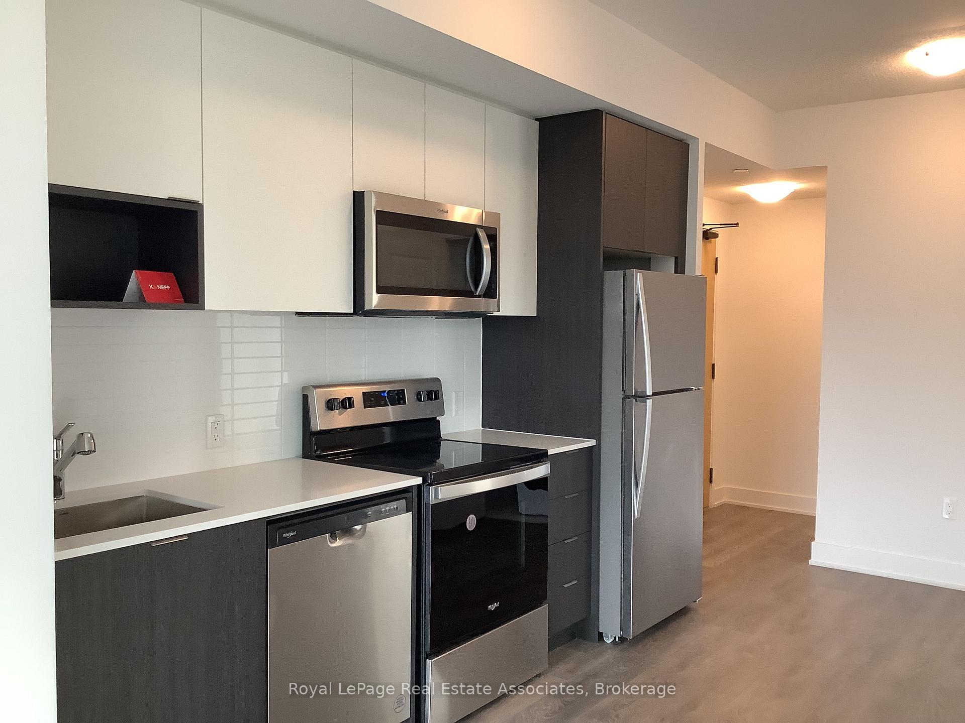 202 Burnhamthorpe Road E 1004, Mississauga, On L5a 4l4