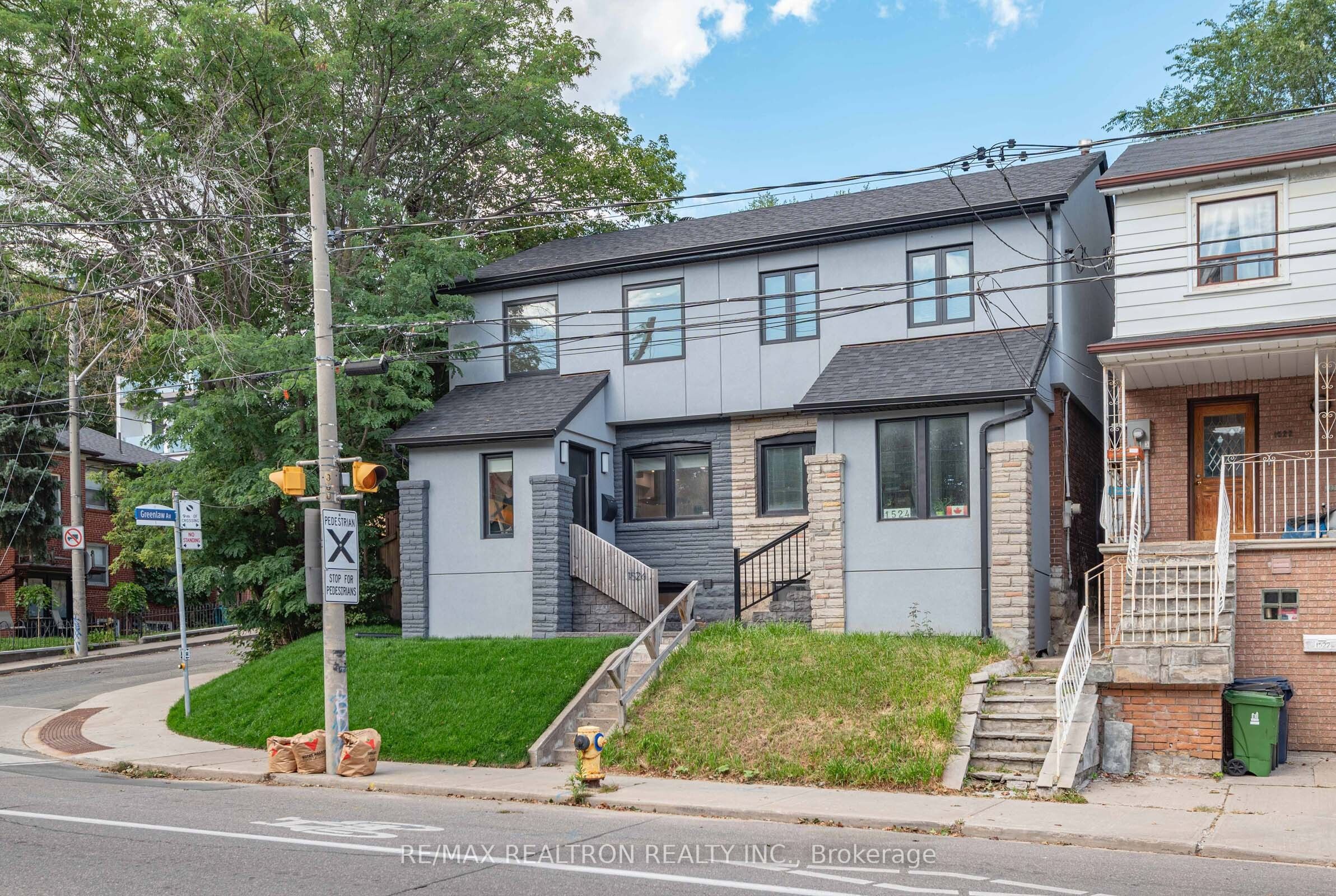 1526 Davenport Road, Toronto, On M6h 2h8