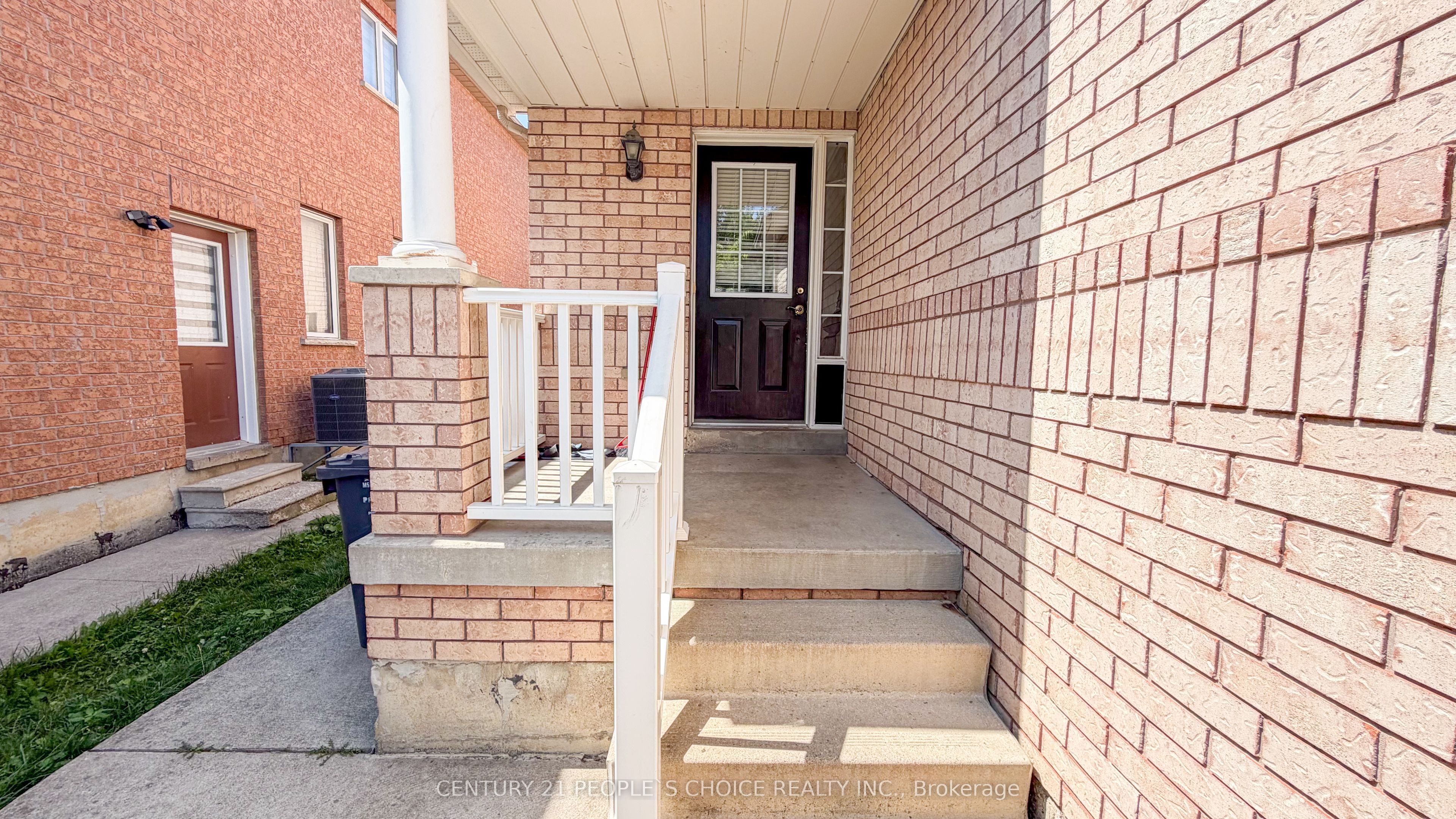 20 Belinda Drive, Brampton, On L7a 2w6
