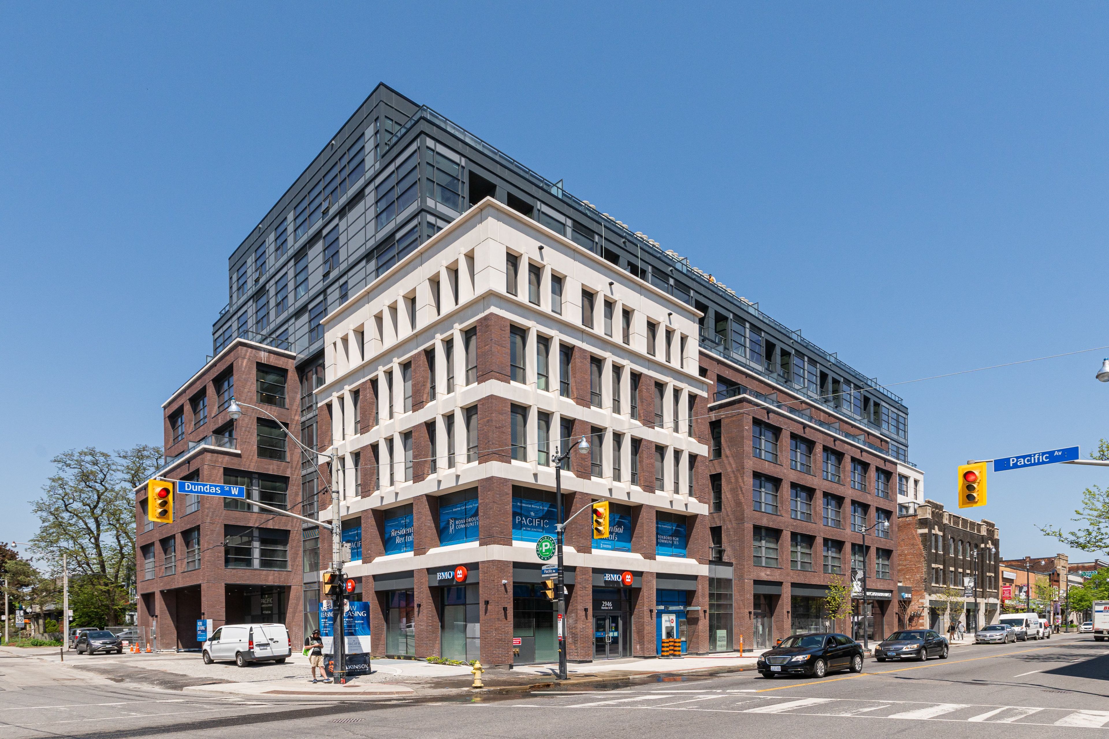 2946 Dundas Street West Street W 409, Toronto, On M6p 1y8