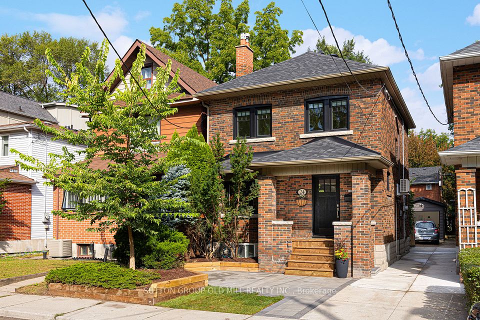 24 Harshaw Avenue, Toronto, On M6s 1y1