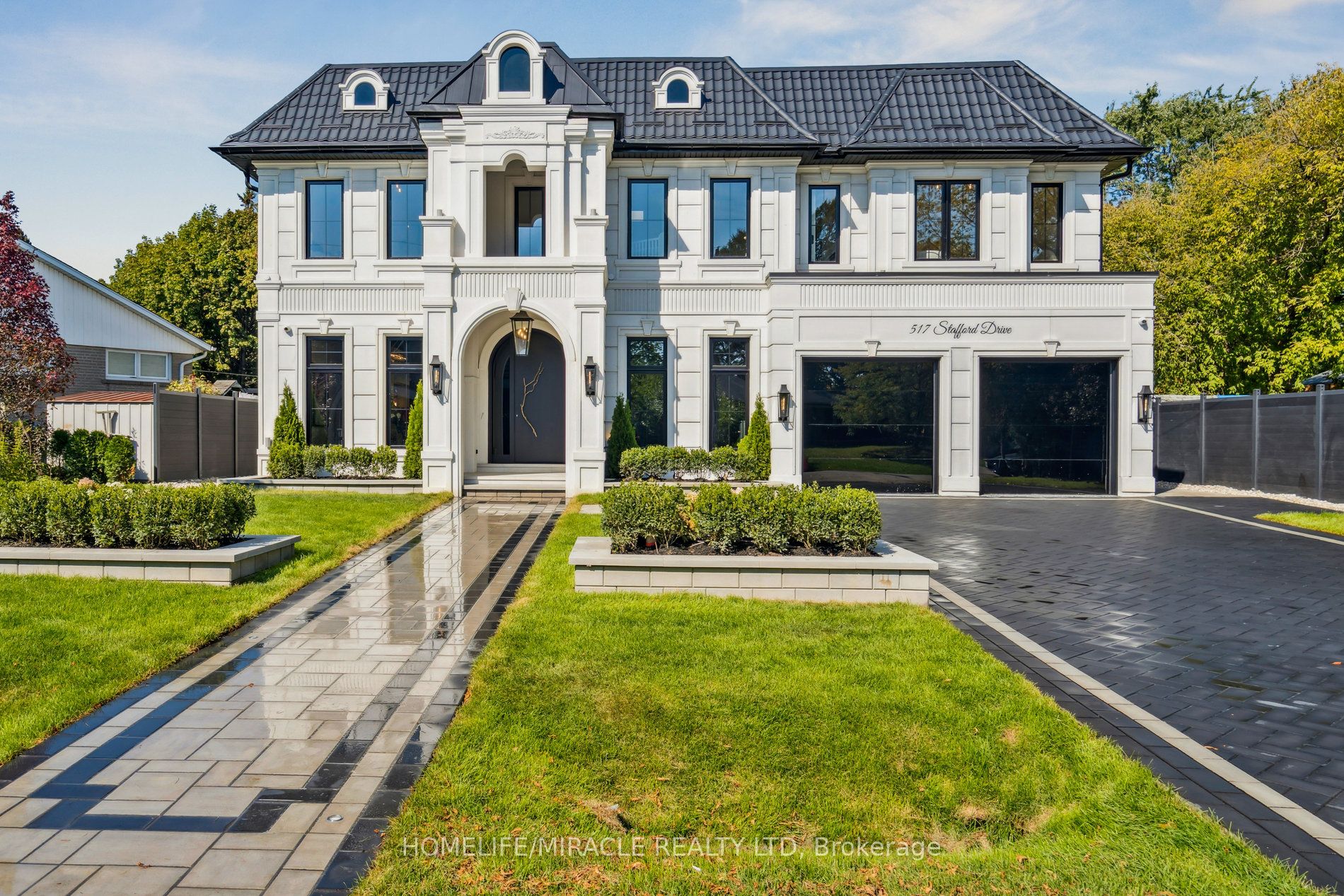 517 Stafford Drive, Oakville, On L6l 4m4