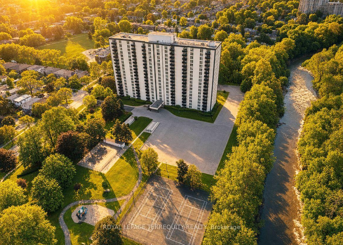420 Mill Road 1901, Toronto, On M9c 1z1